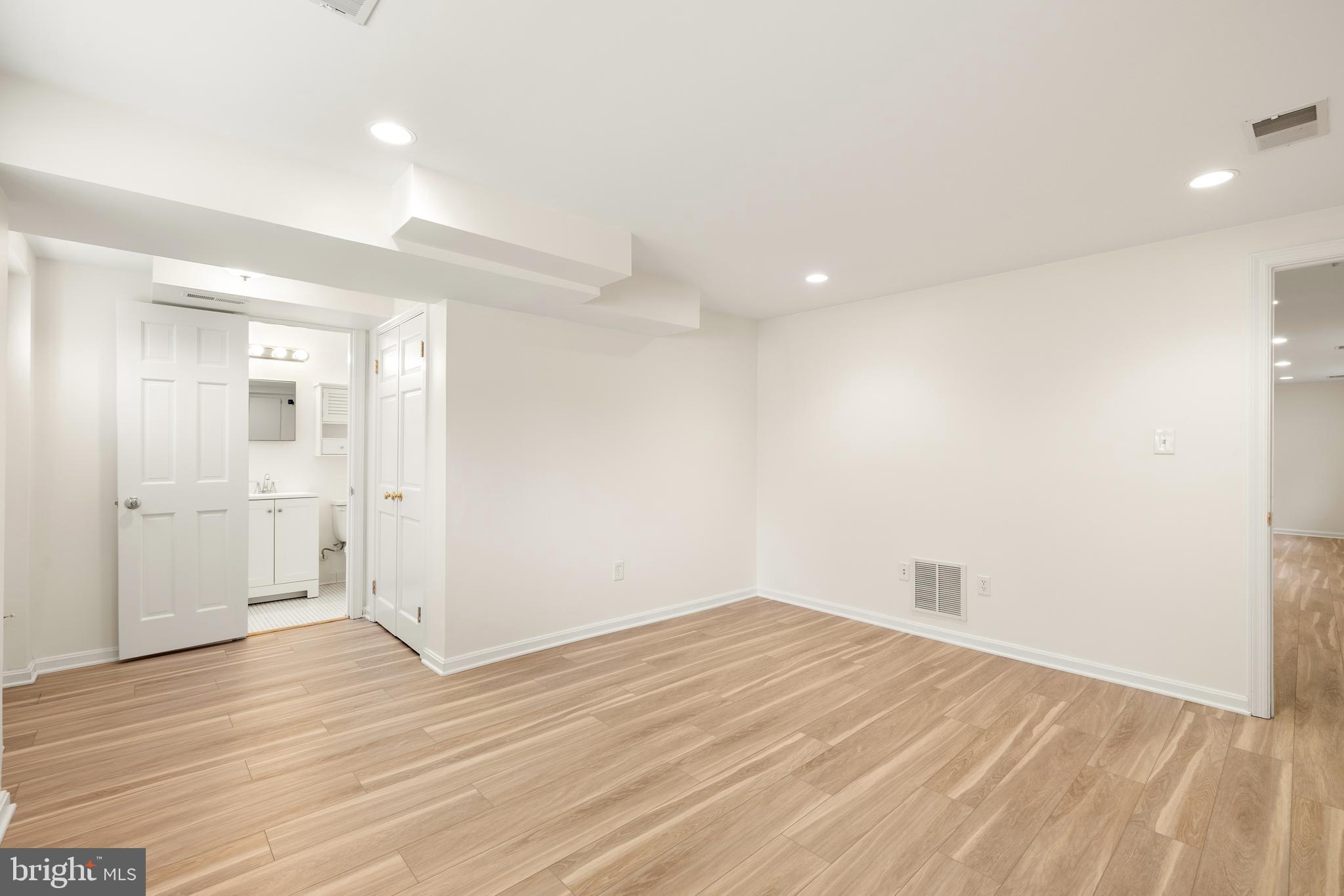 SOMERSET HEIGHTS - Residential