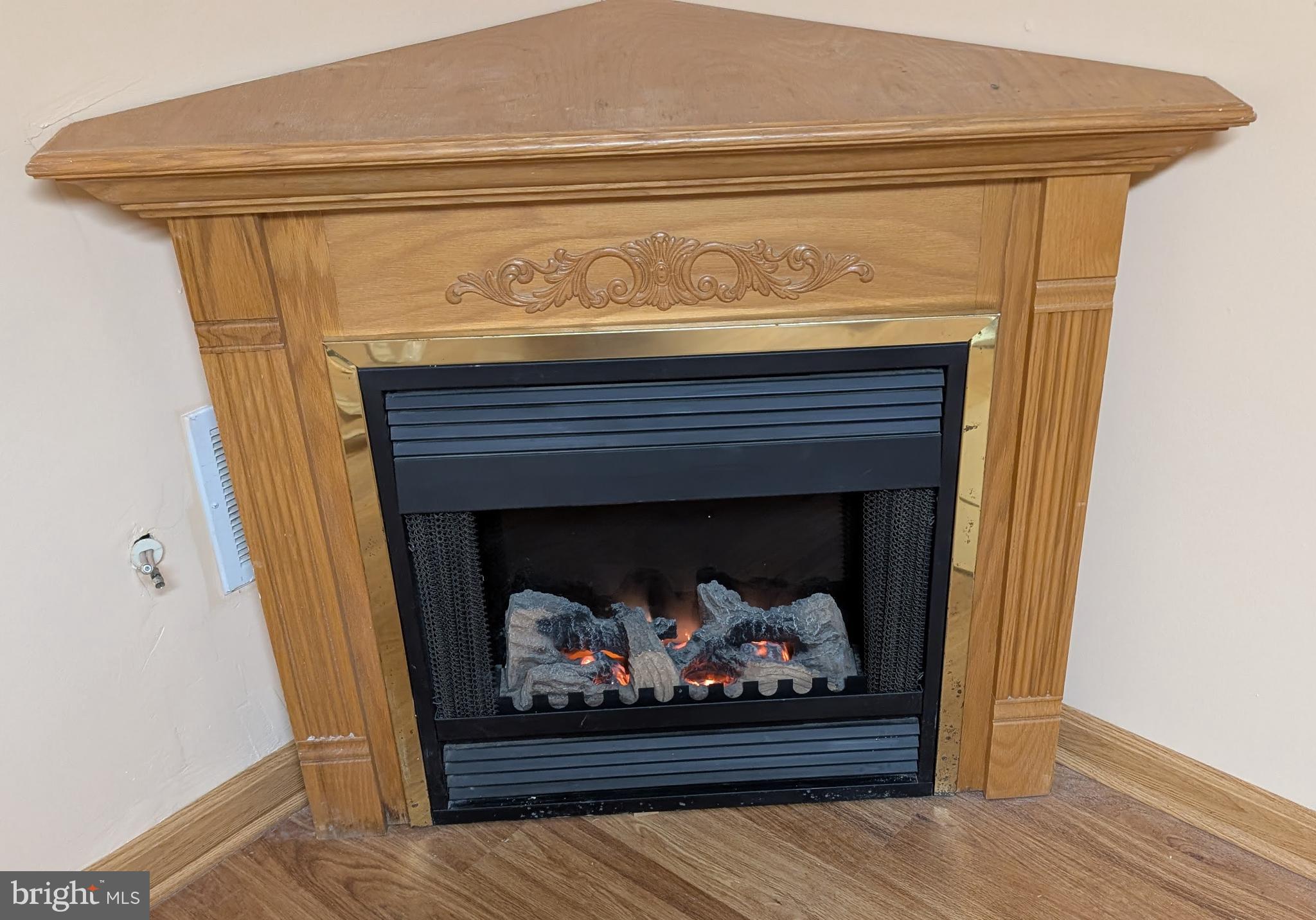 OAK POND - Residential