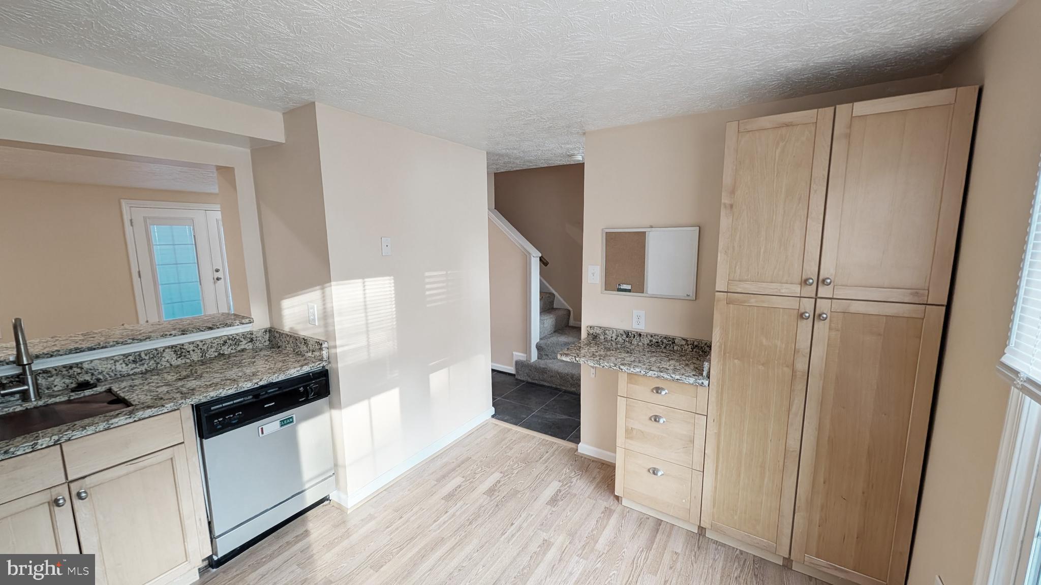 OAK POND - Residential