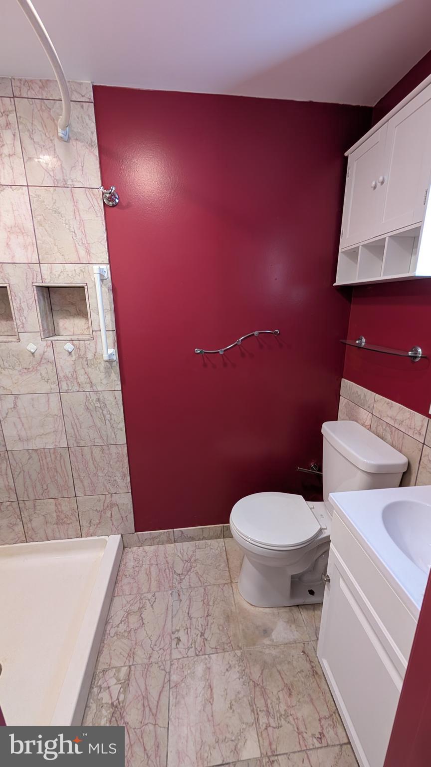 OAK POND - Residential