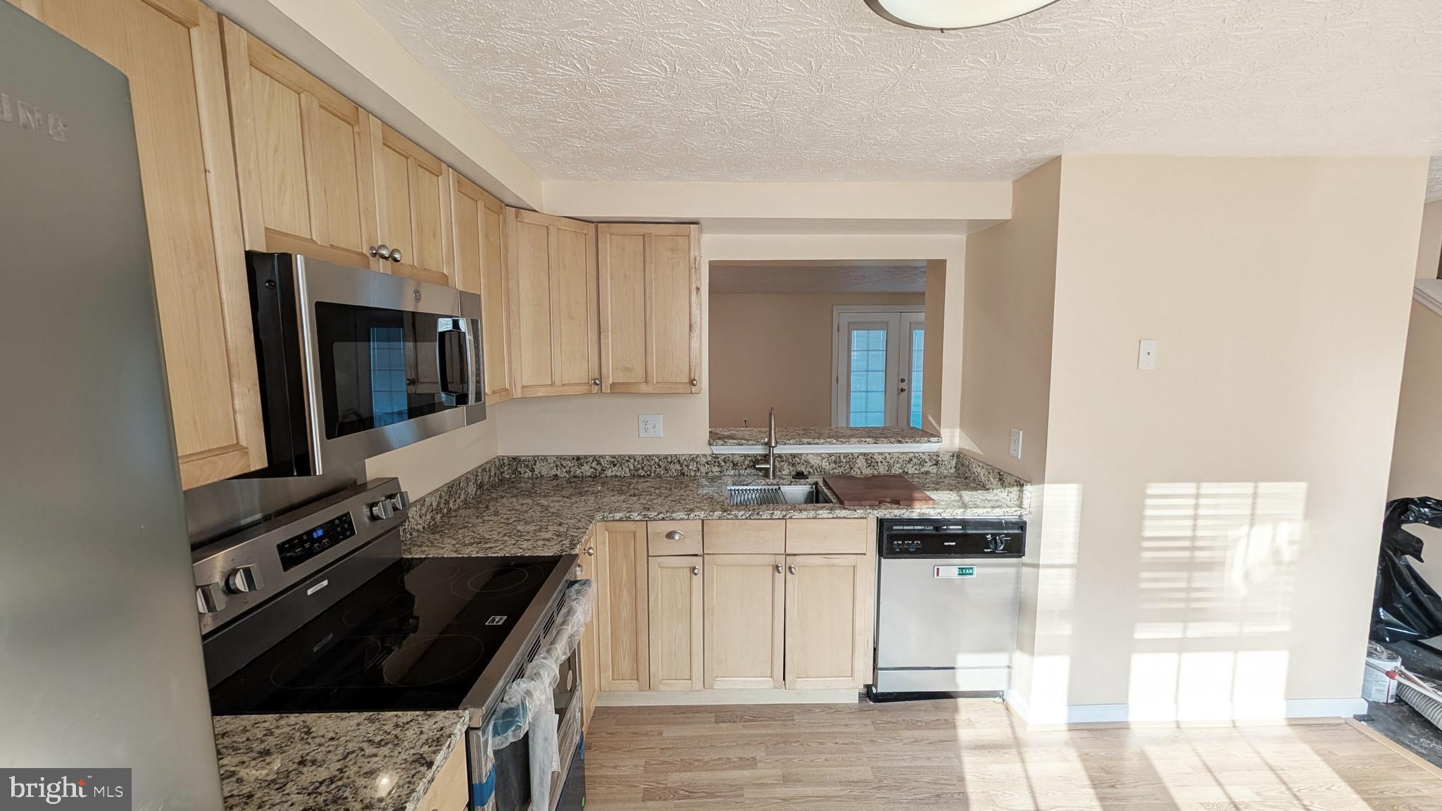 OAK POND - Residential