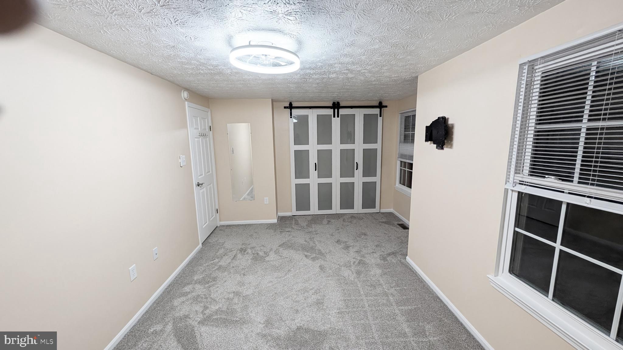 OAK POND - Residential