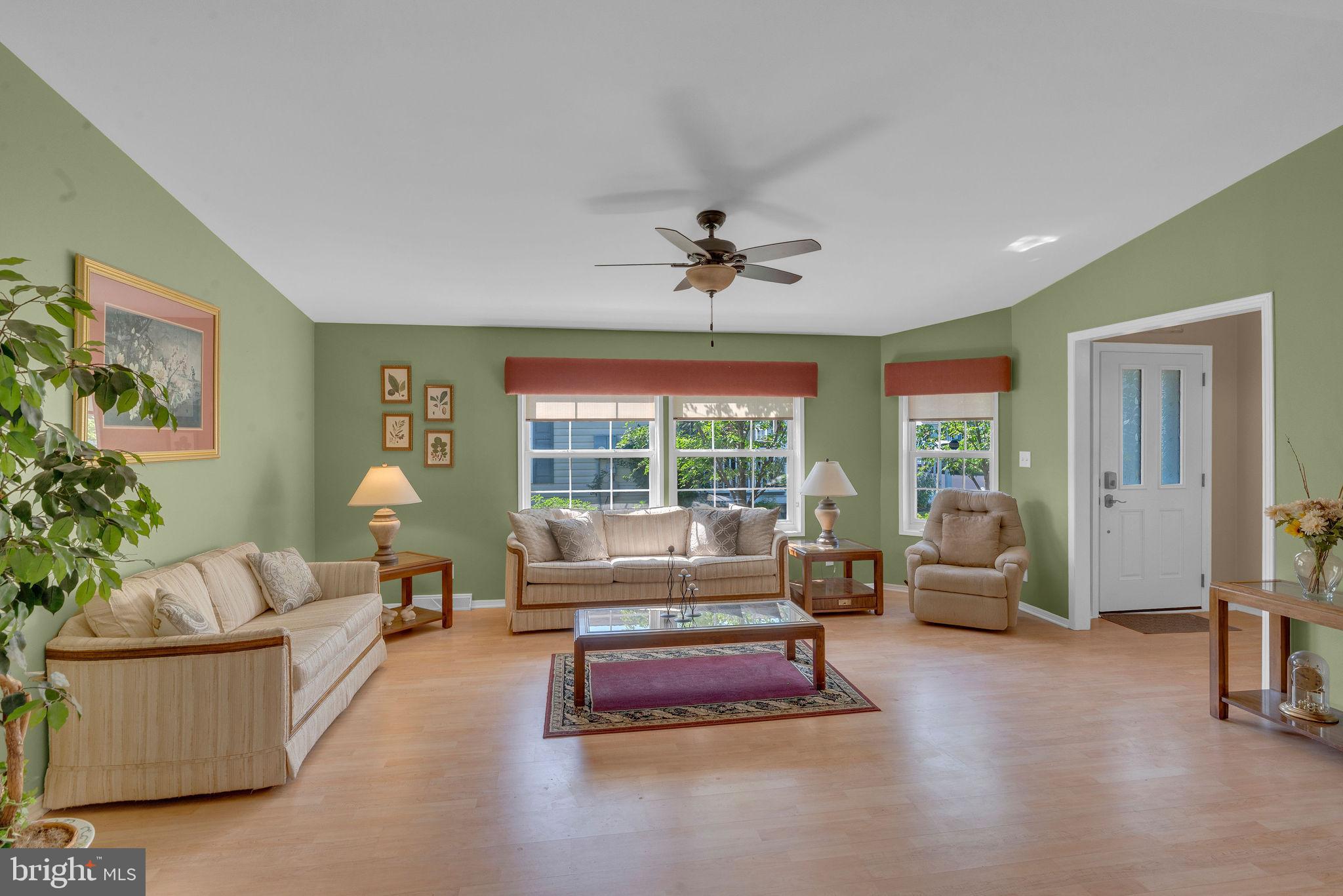 222 THRUSH CIRCLE