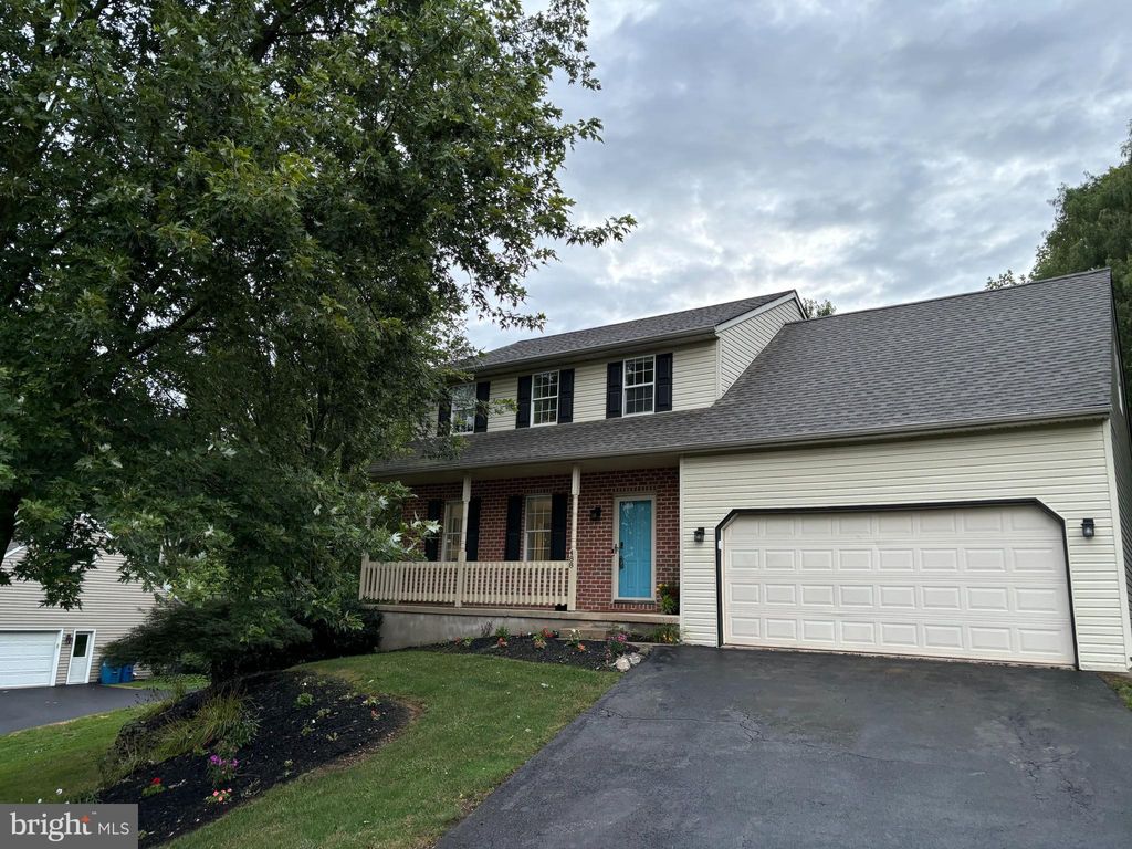 Photo of 488 Lancer Dr, Columbia, PA 17512 (MLS # PALA2054390)