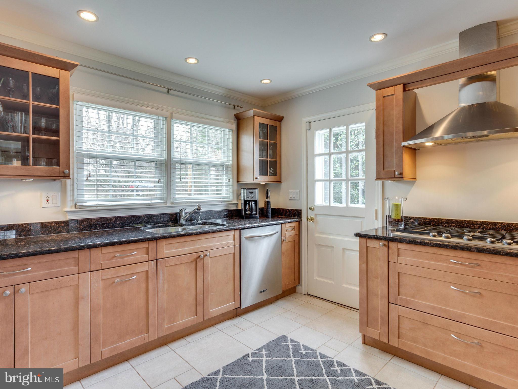 LAKE RIDGE - Residential