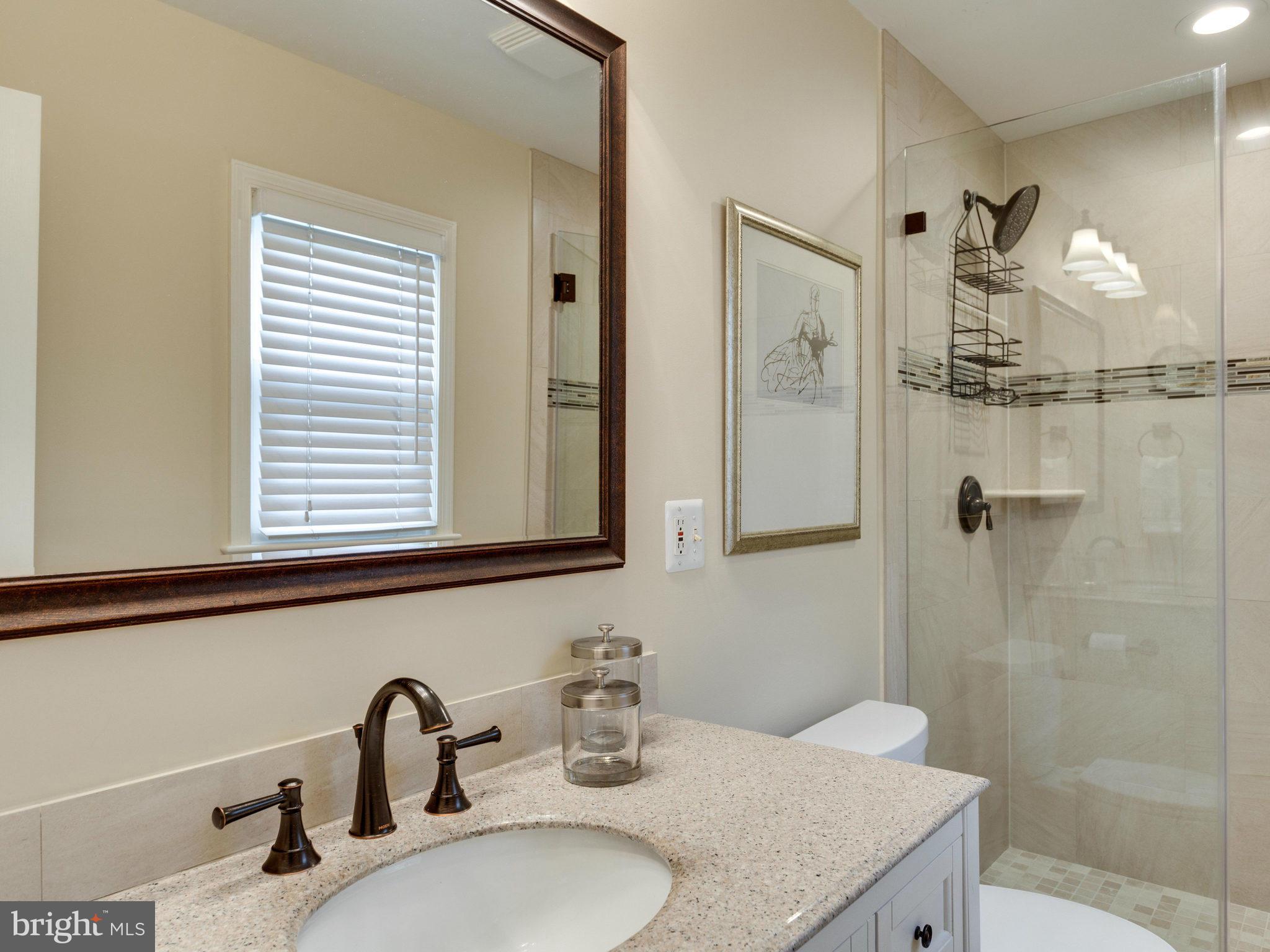 LAKE RIDGE - Residential