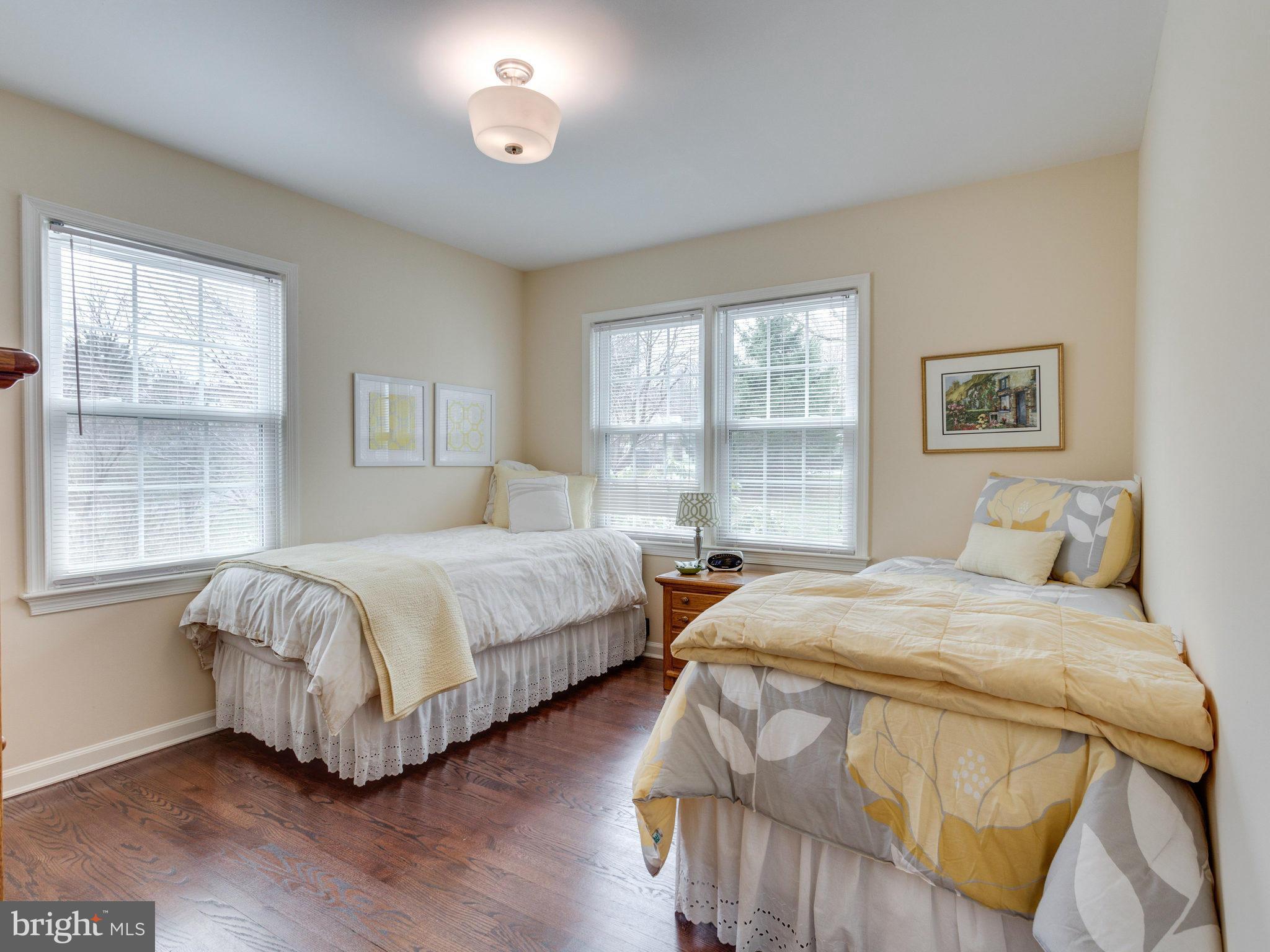 LAKE RIDGE - Residential