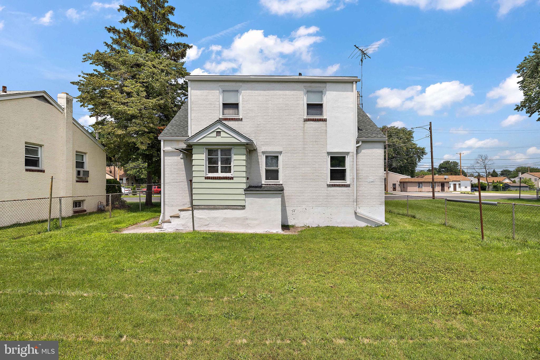 LESTER - Residential