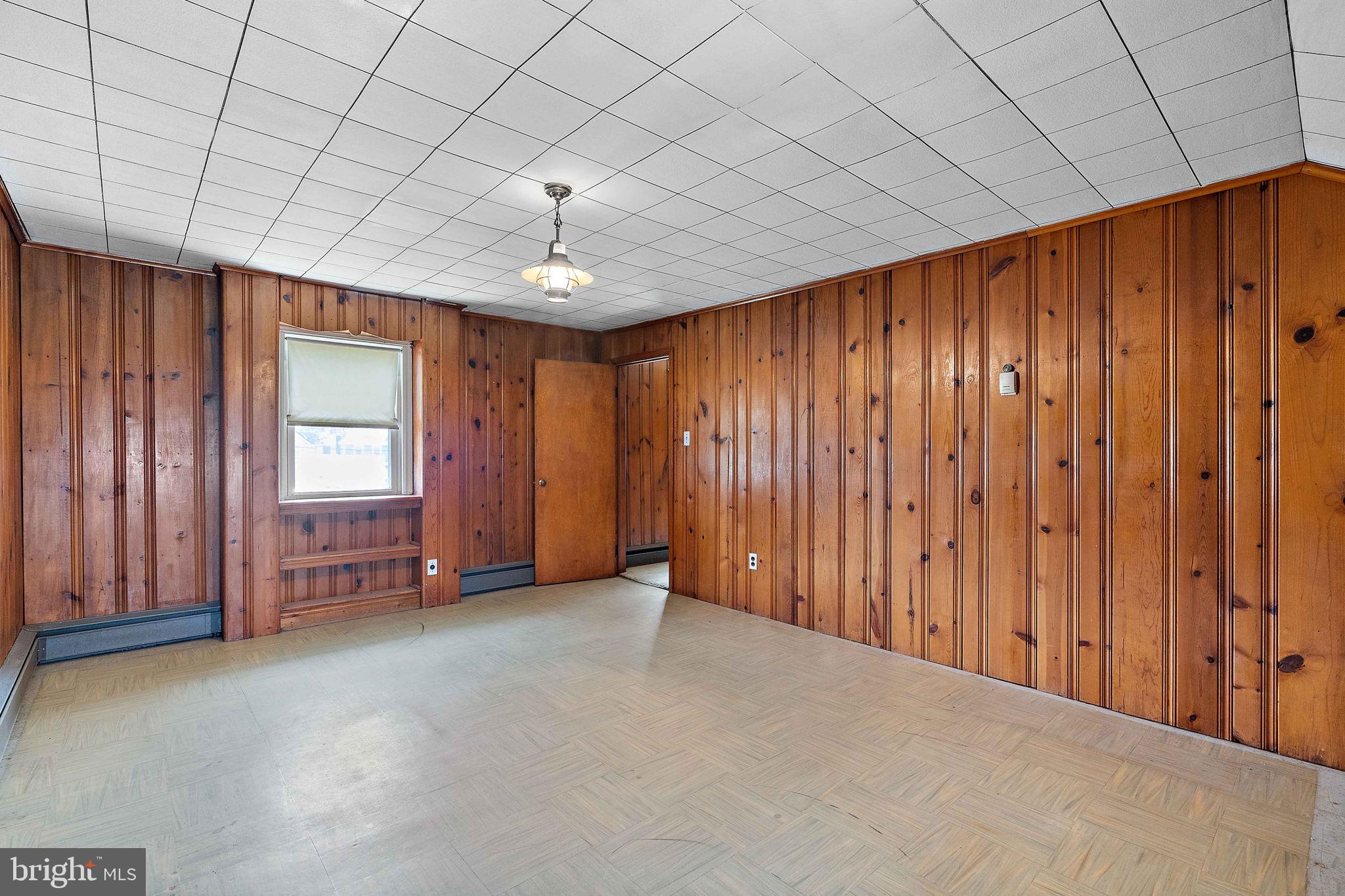 LESTER - Residential