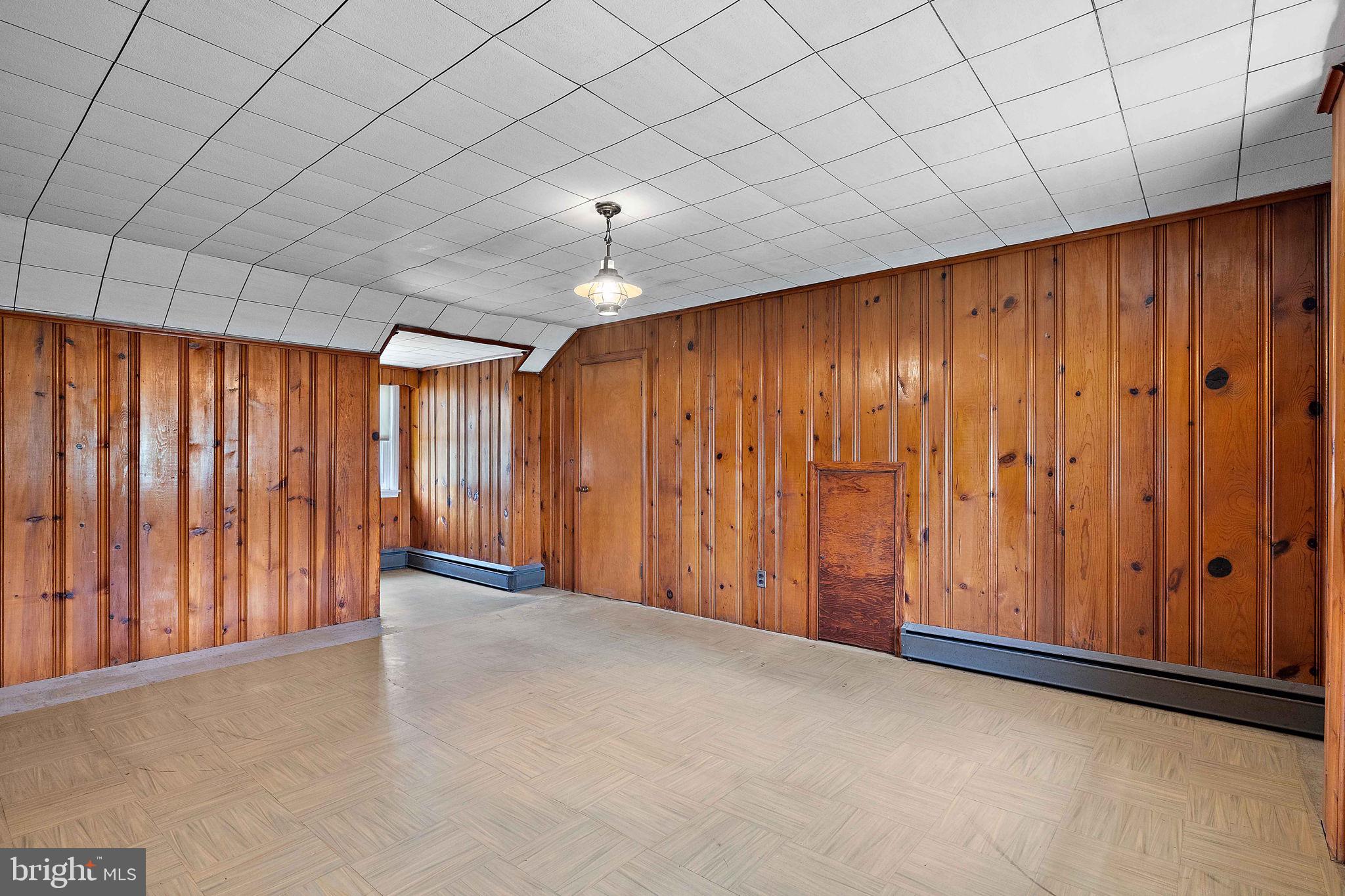 LESTER - Residential