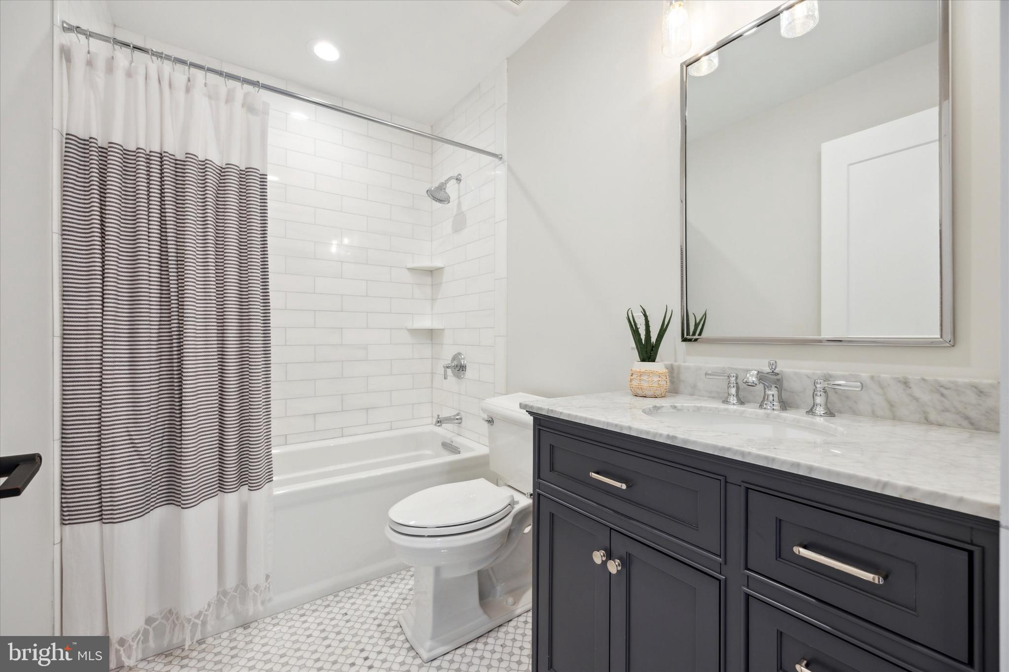 DOYLESTOWN BORO - Residential