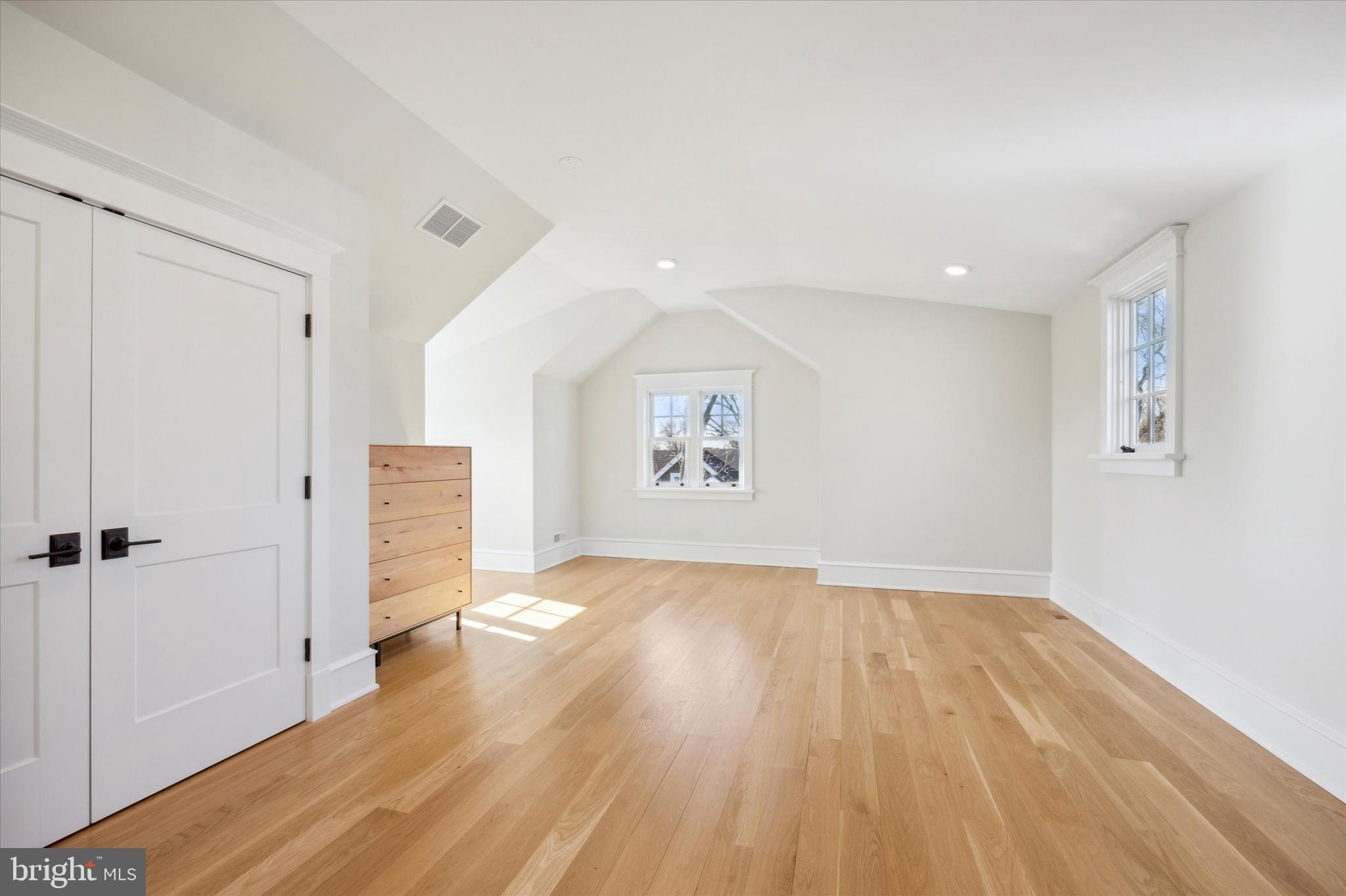 DOYLESTOWN BORO - Residential