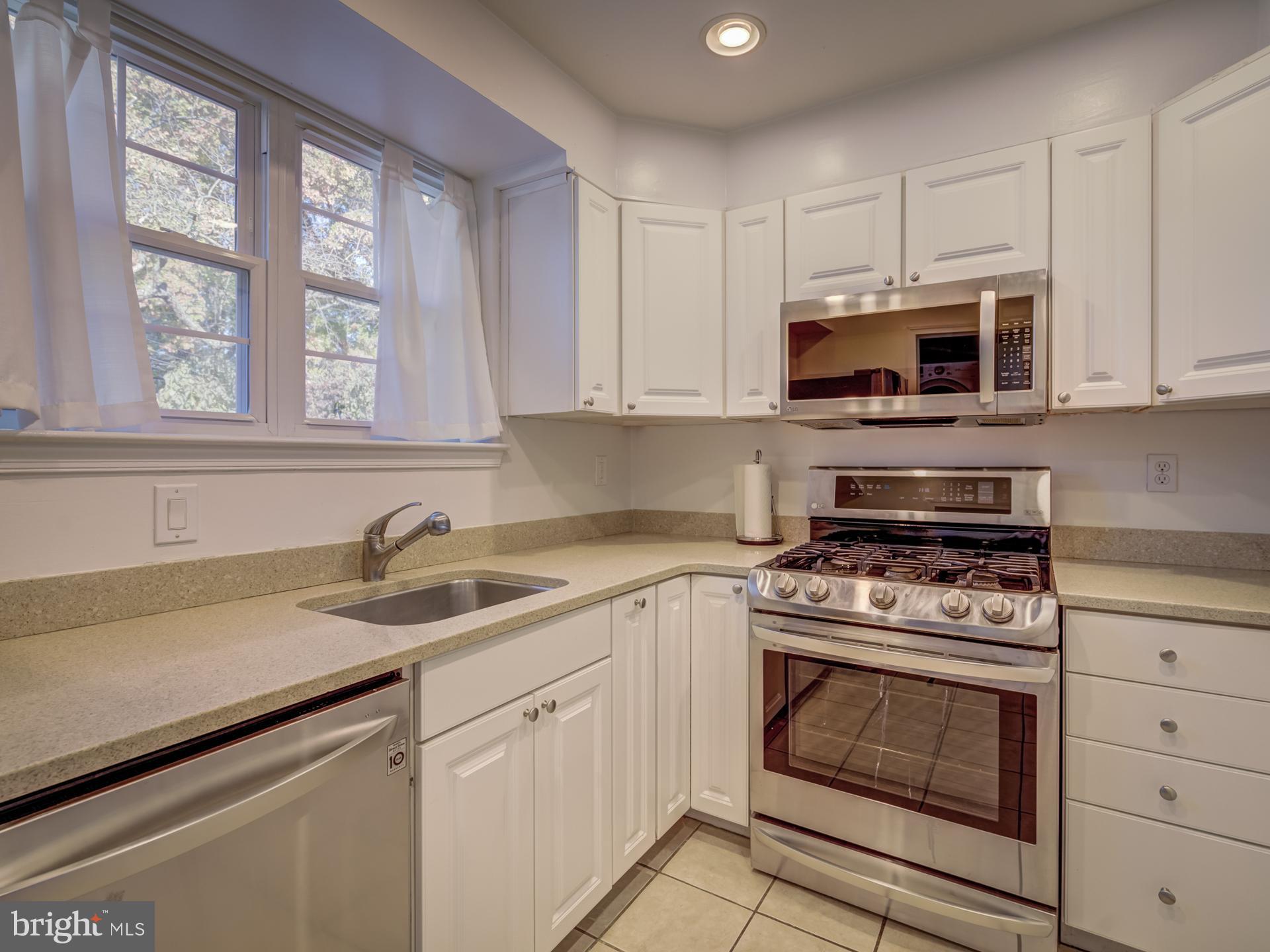 FAIRLINGTON TOWNE - Residential Lease