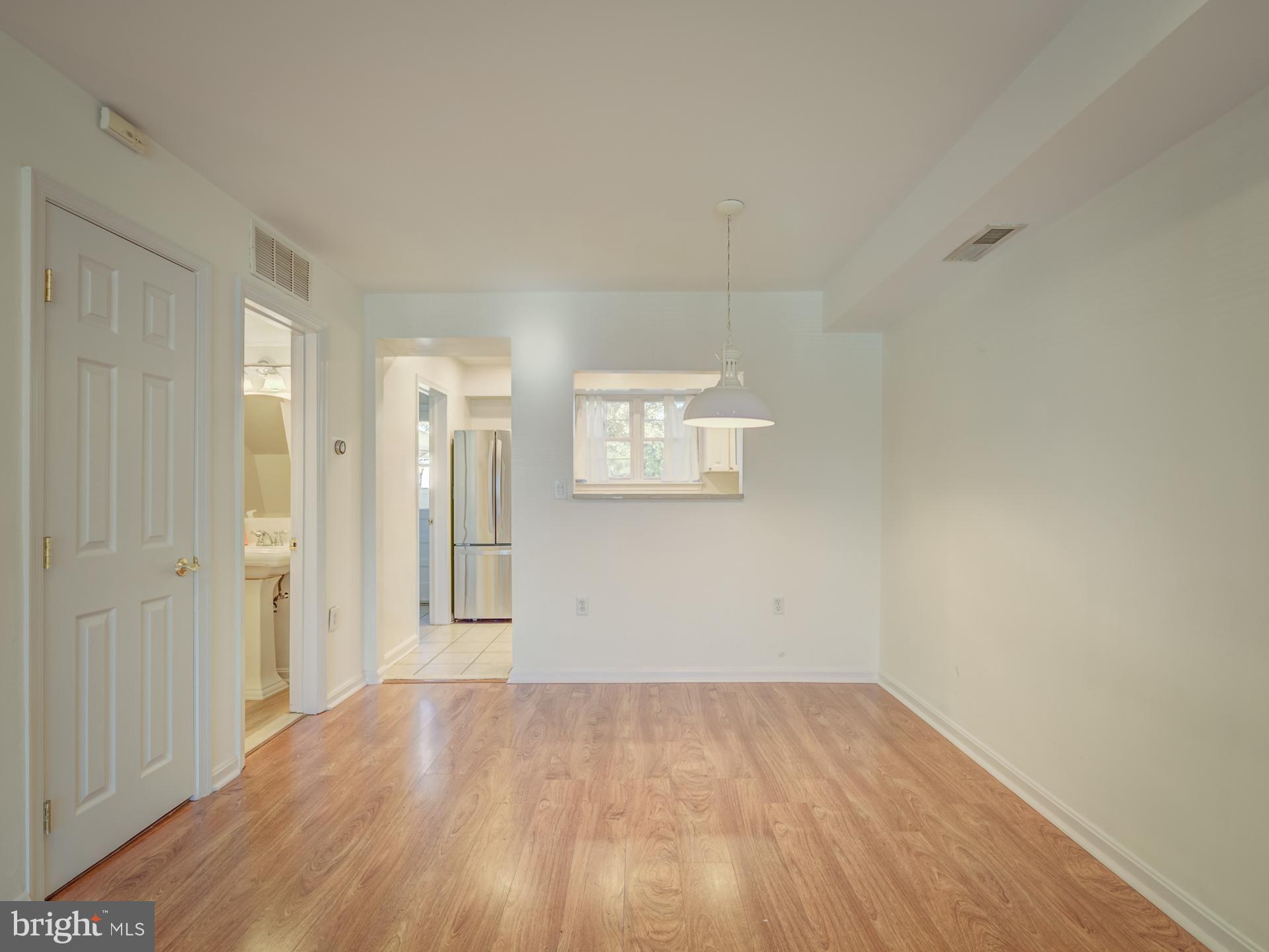 FAIRLINGTON TOWNE - Residential Lease