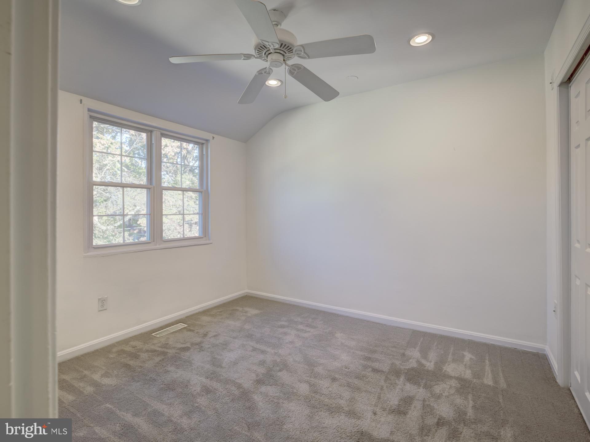 FAIRLINGTON TOWNE - Residential Lease