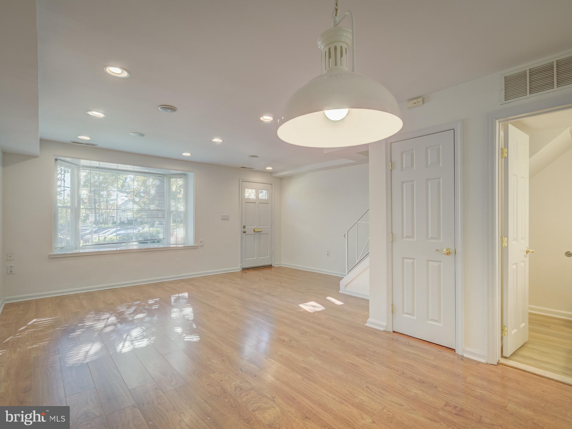 FAIRLINGTON TOWNE - Residential Lease