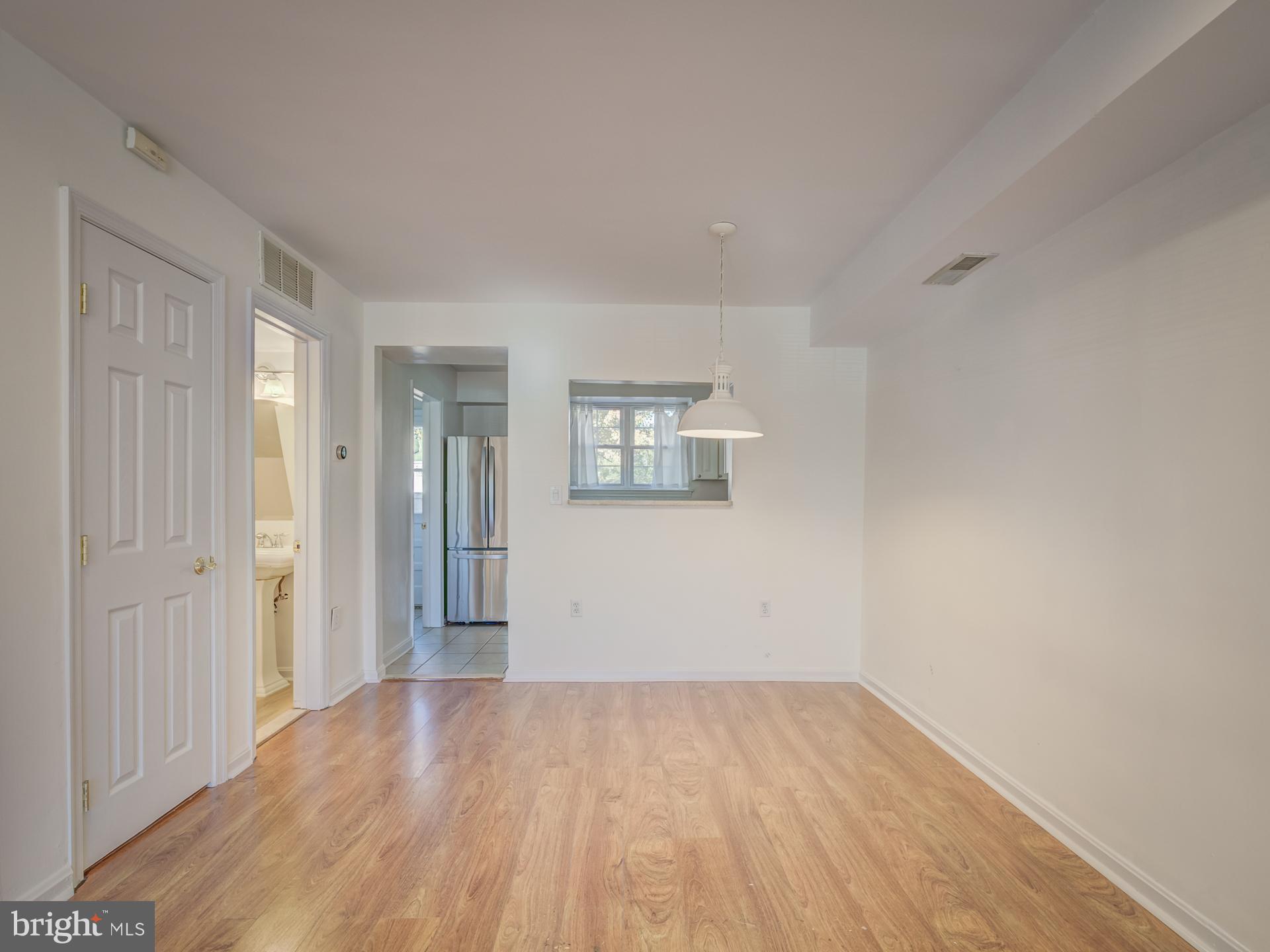 FAIRLINGTON TOWNE - Residential Lease