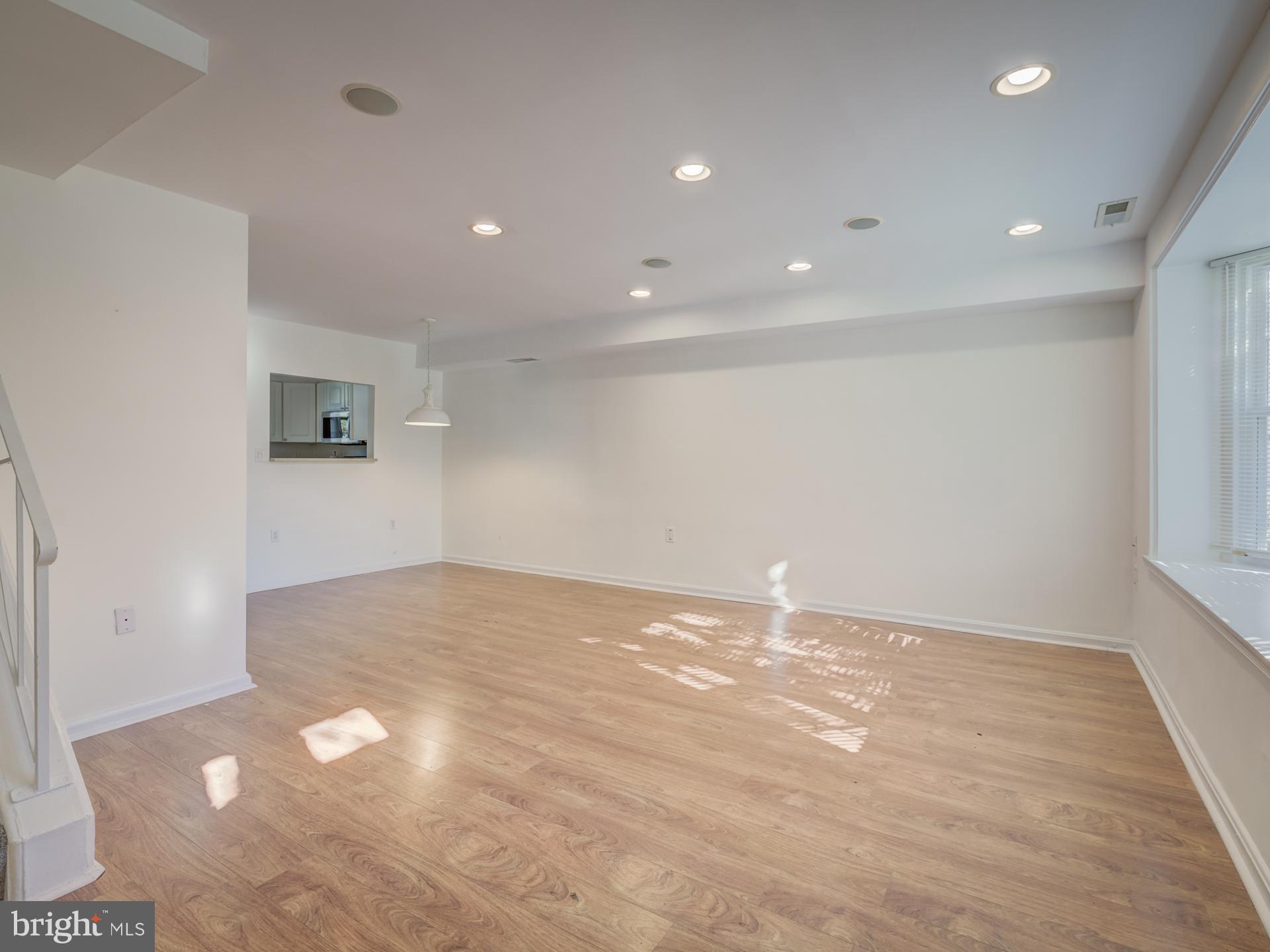 FAIRLINGTON TOWNE - Residential Lease