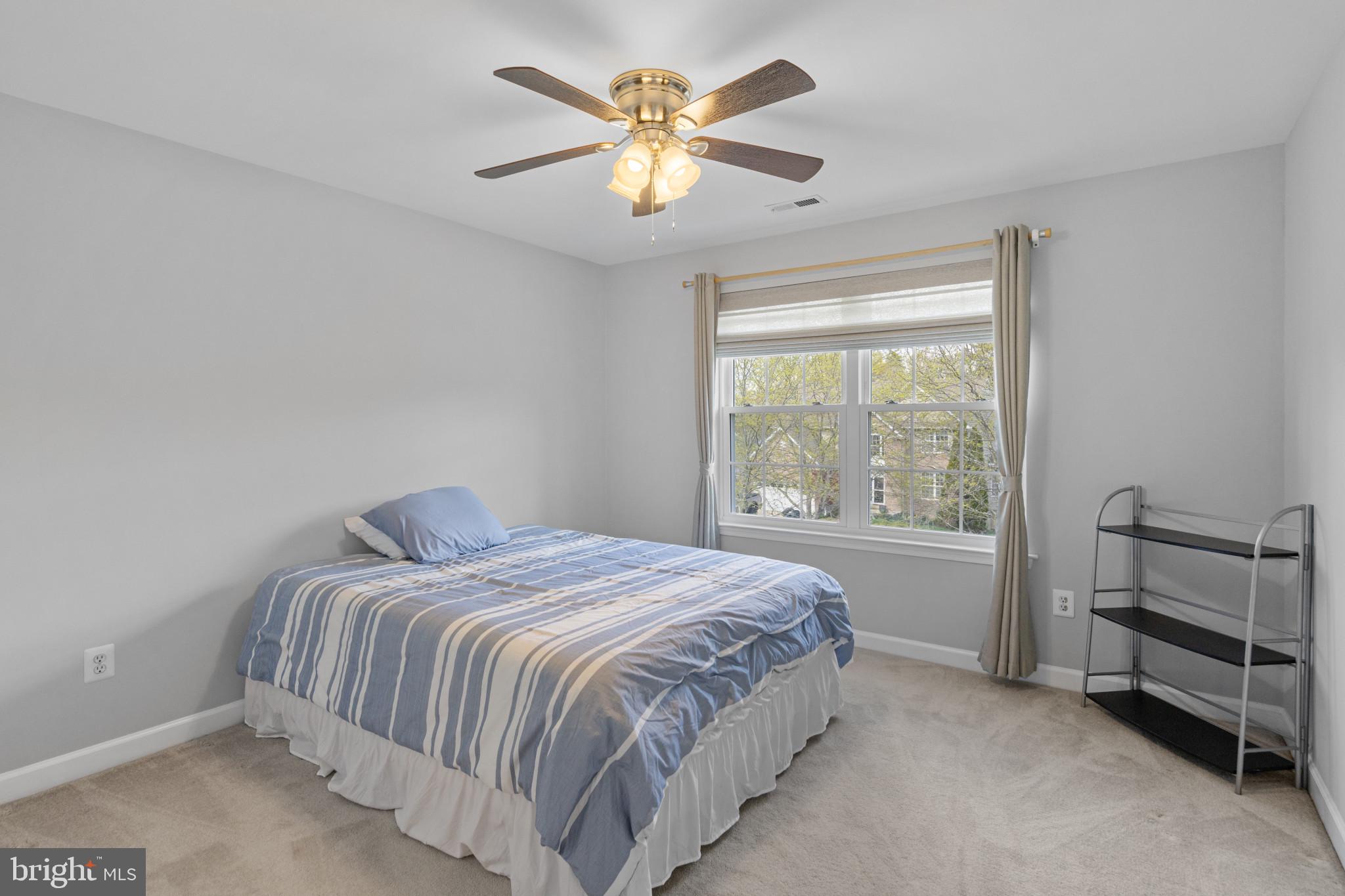 STEEPLE CHASE - Residential