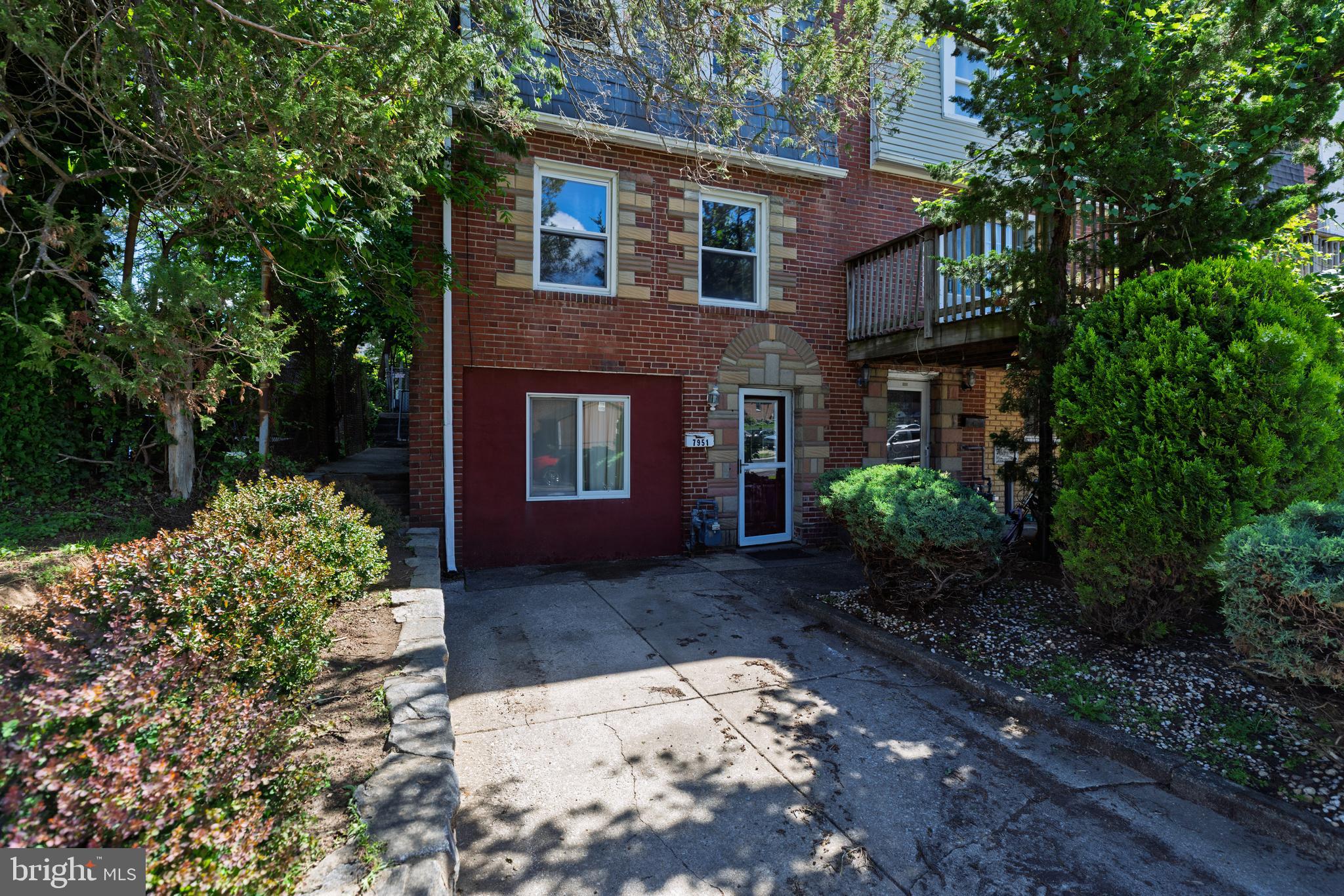 BEVERLY HILLS - Residential