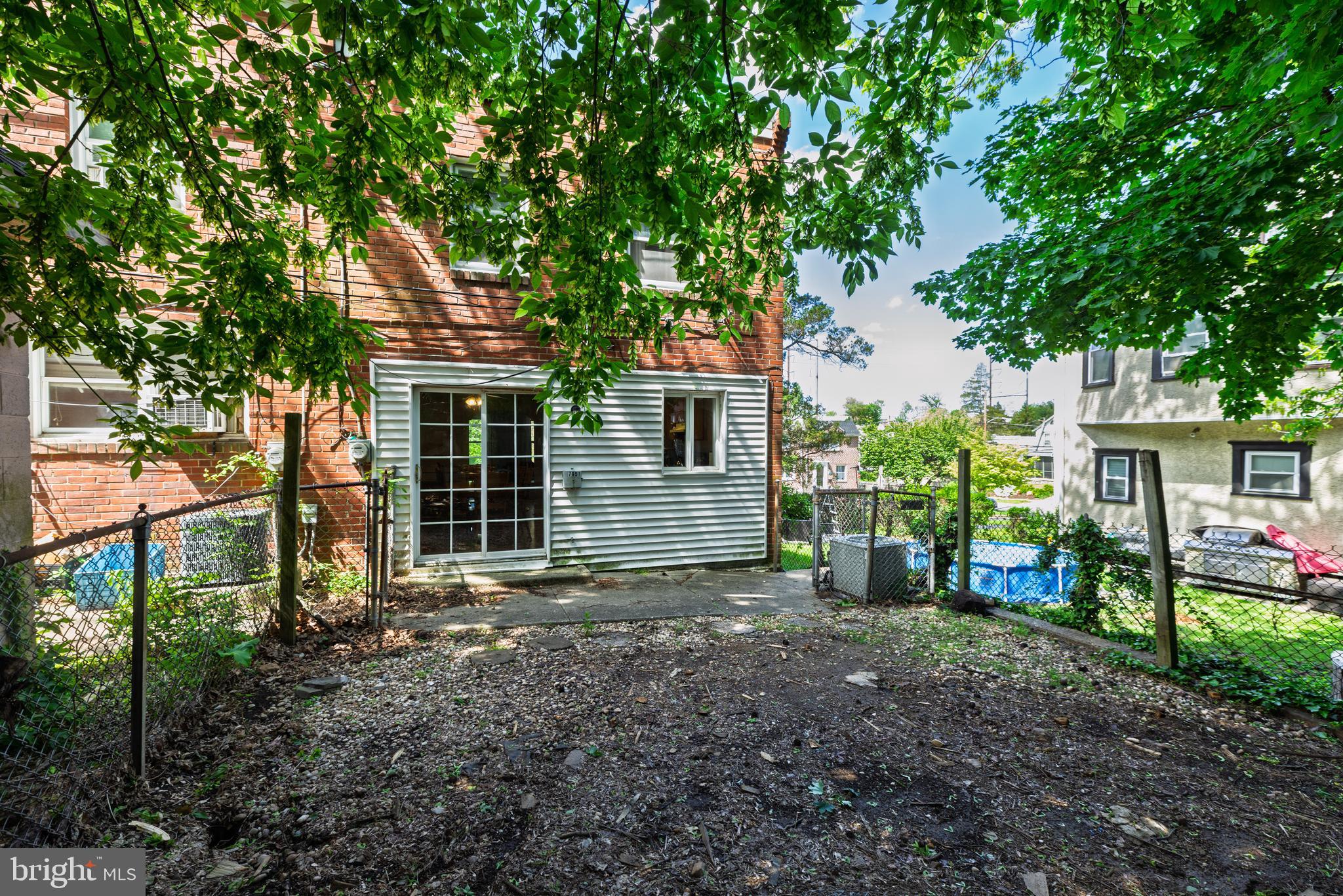 BEVERLY HILLS - Residential