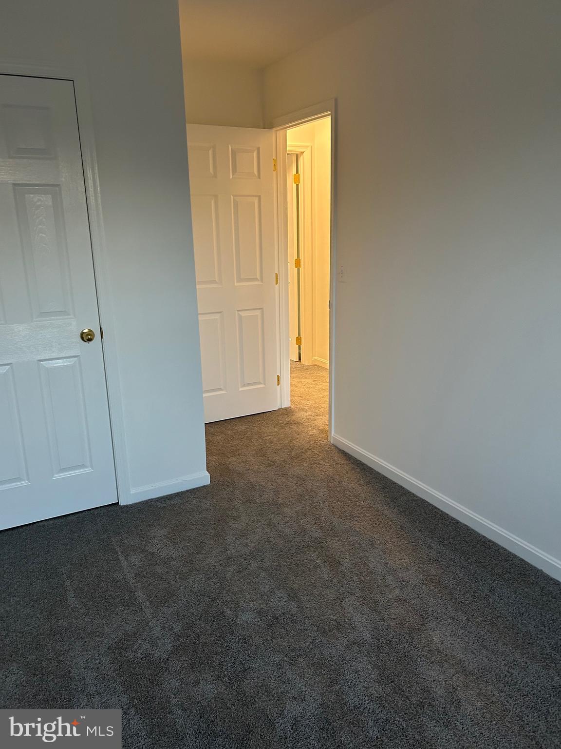 MIDDLE RIVER - Residential