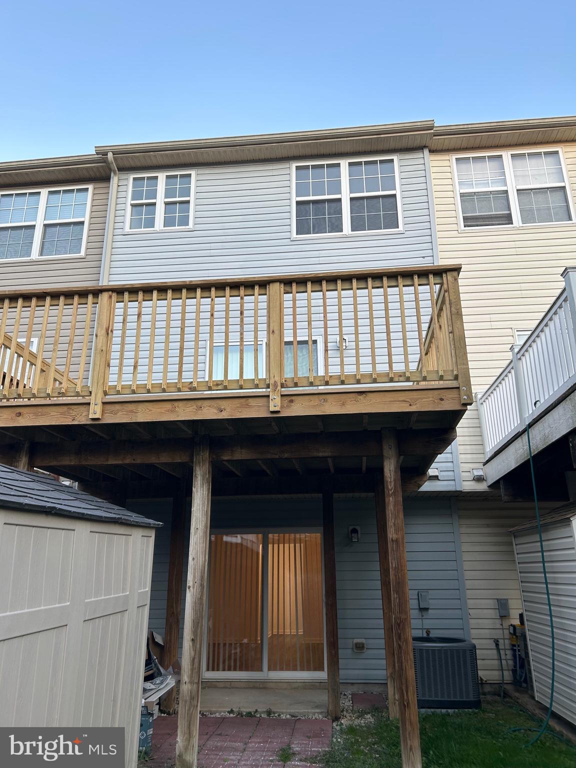 MIDDLE RIVER - Residential