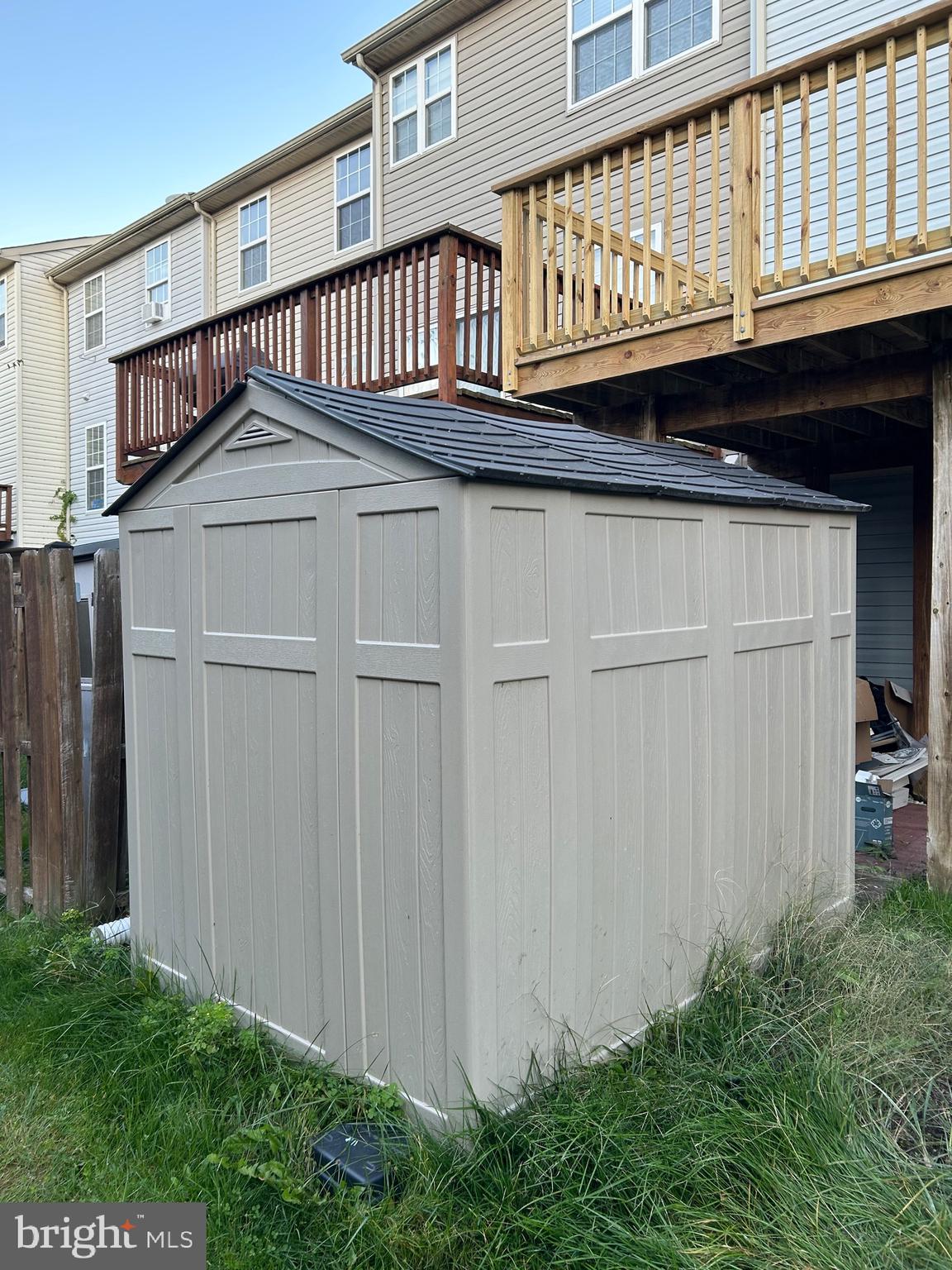 MIDDLE RIVER - Residential