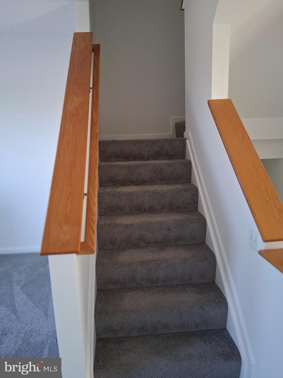 MIDDLE RIVER - Residential