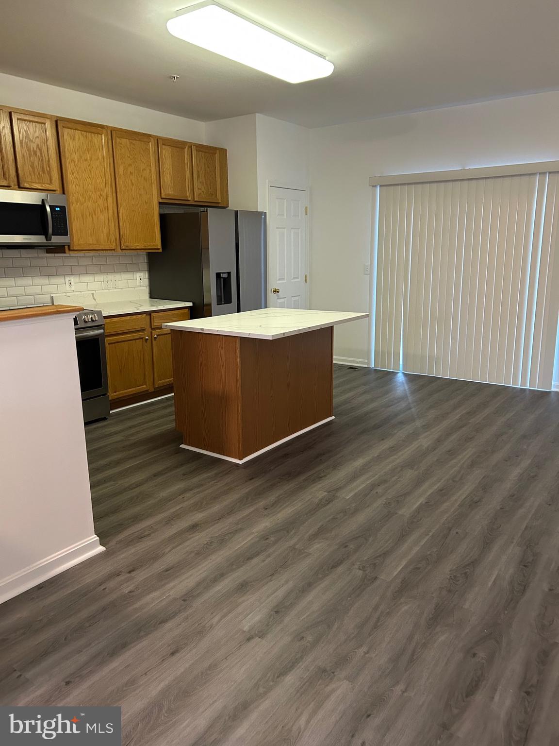 MIDDLE RIVER - Residential