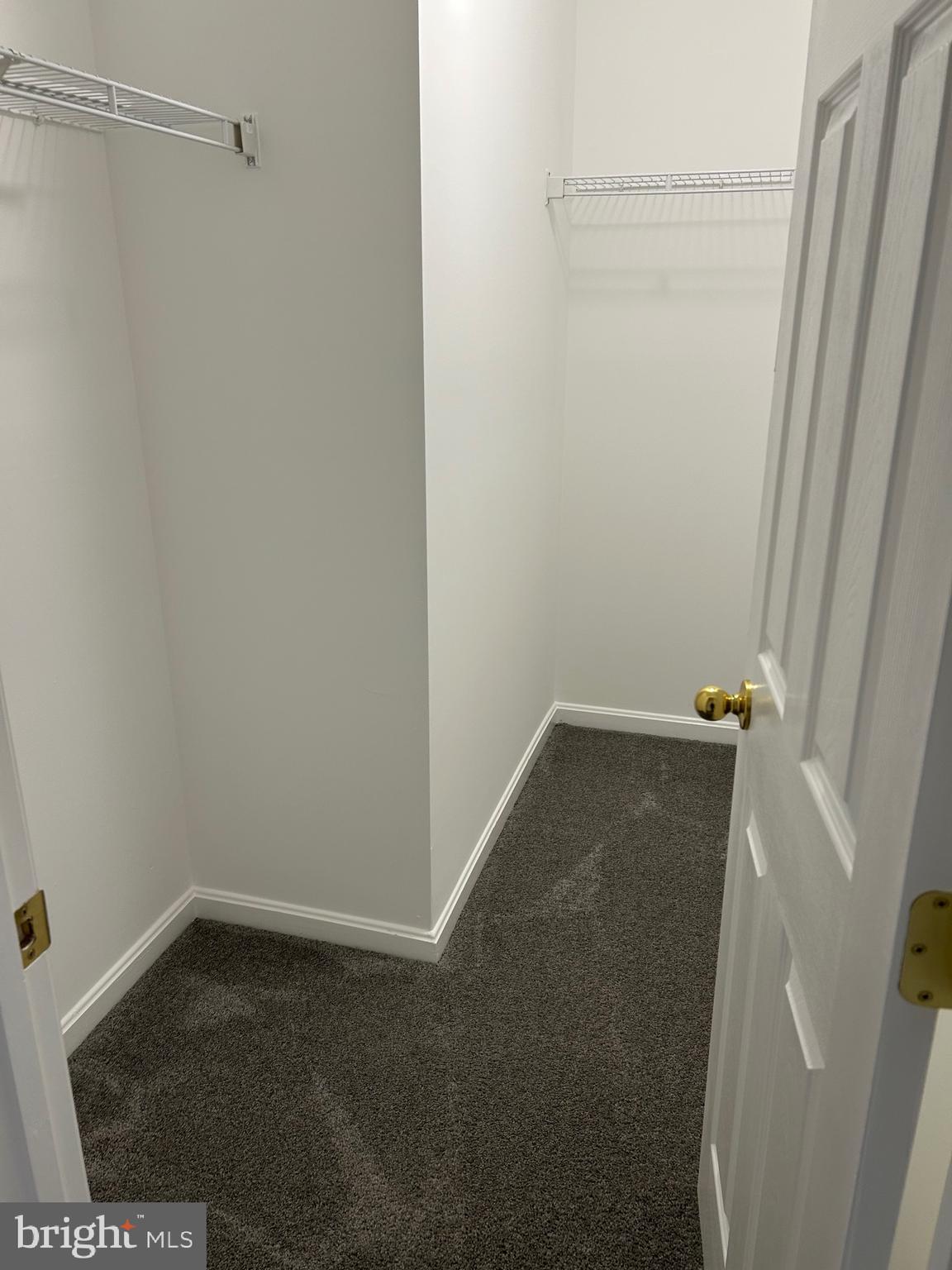 MIDDLE RIVER - Residential