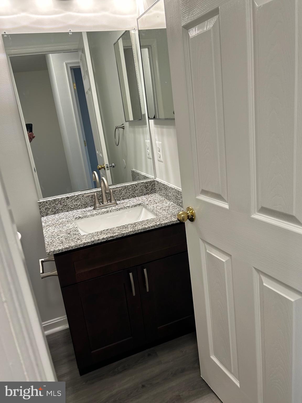 MIDDLE RIVER - Residential