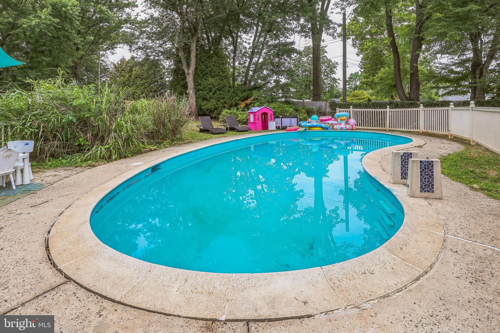 CENTER SQ GREEN - Residential