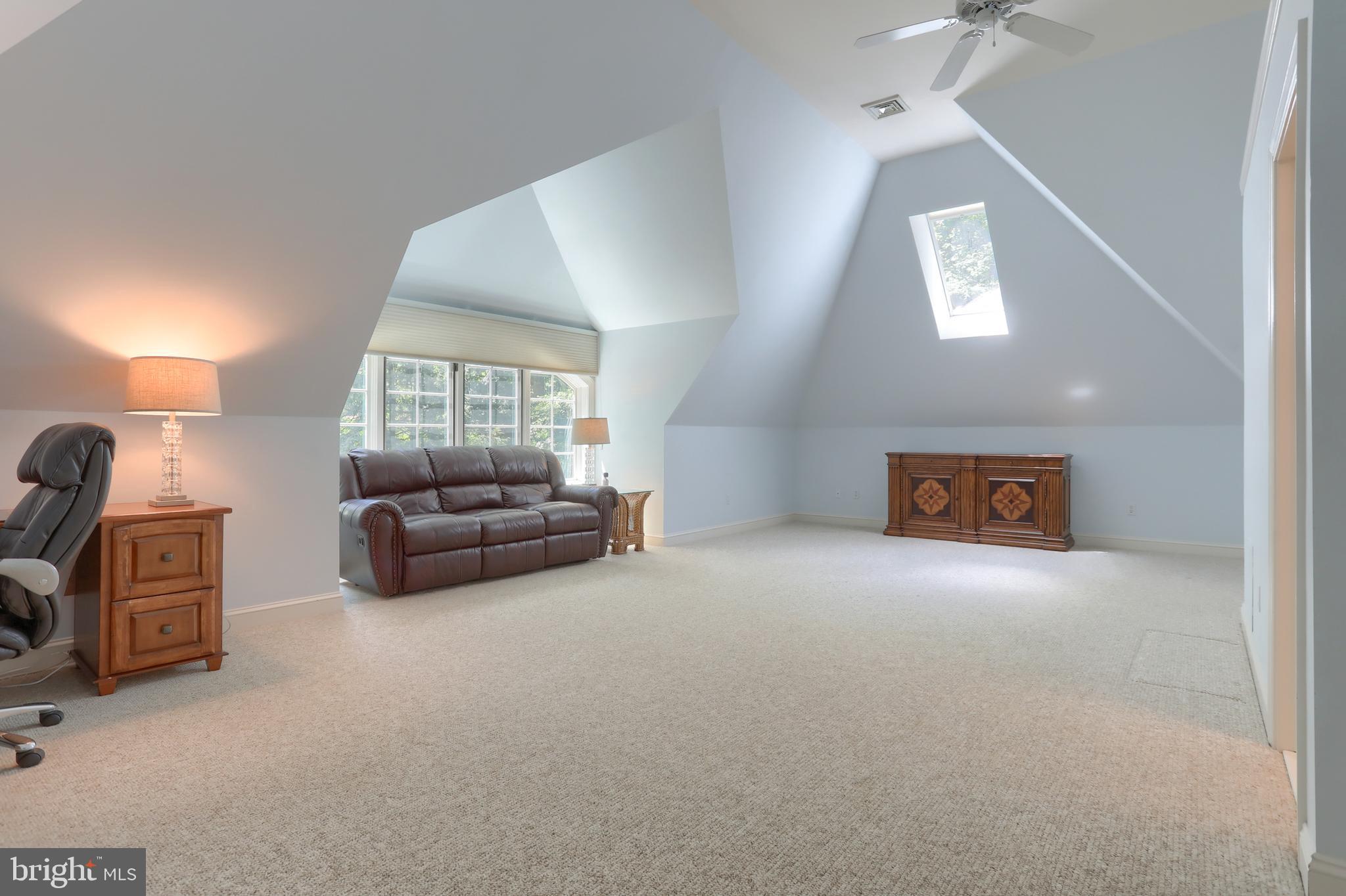 STONEY RUN - Residential