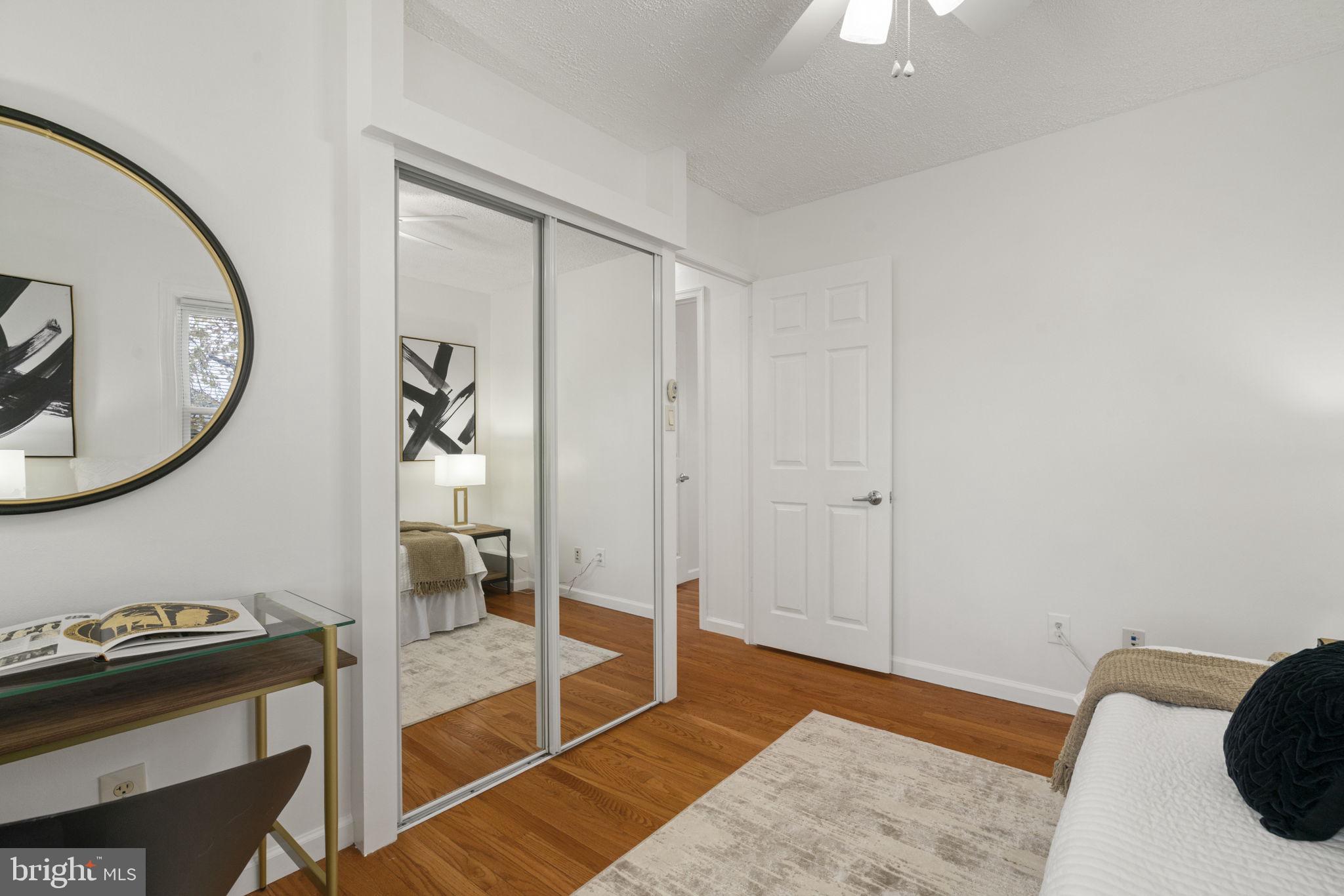 JEFFERSON MANOR - Residential