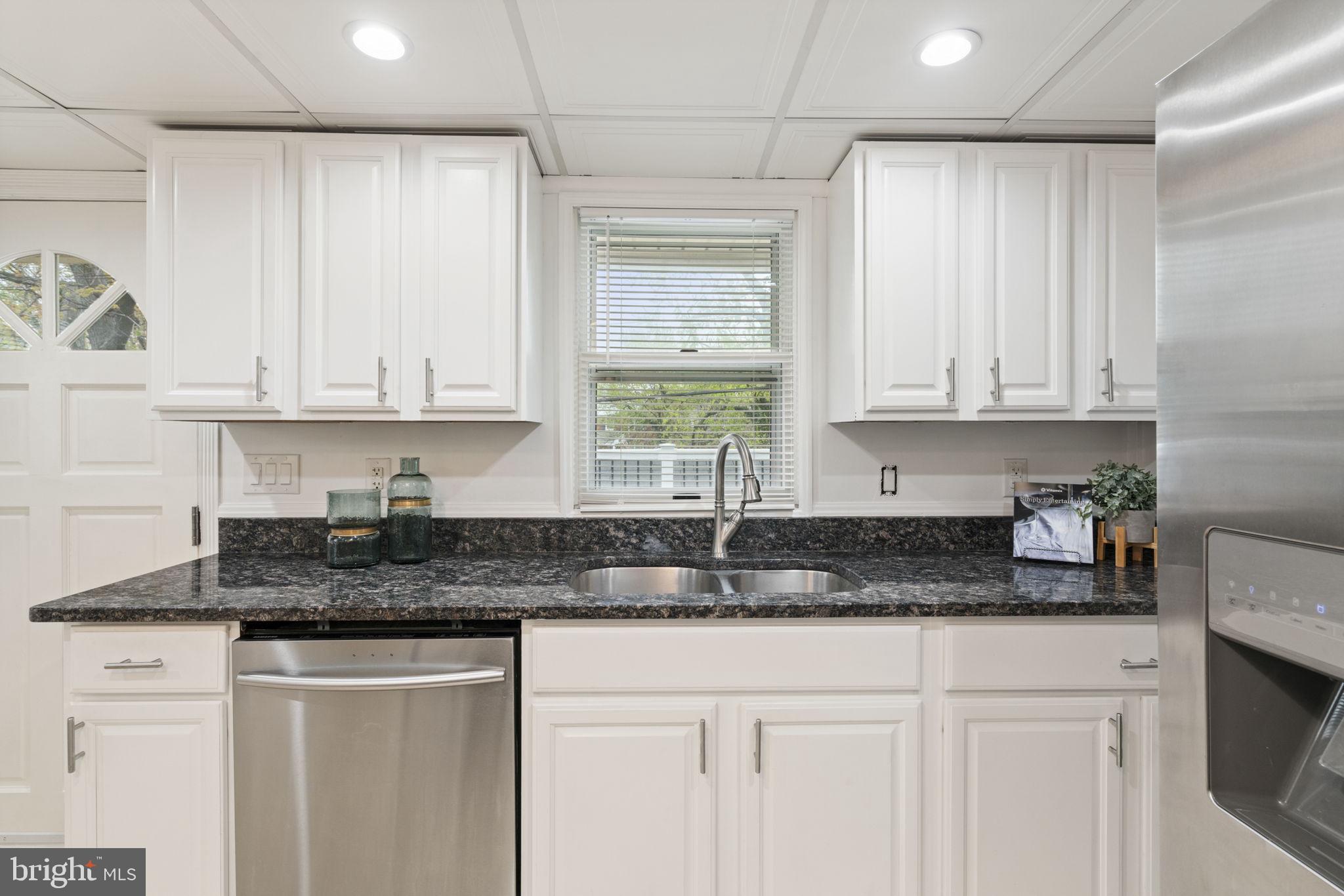 JEFFERSON MANOR - Residential