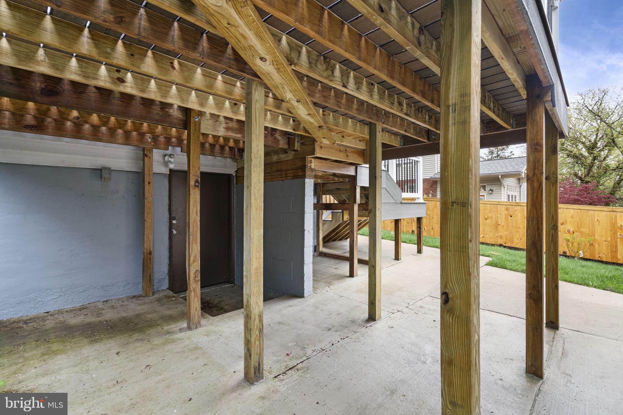 JEFFERSON MANOR - Residential