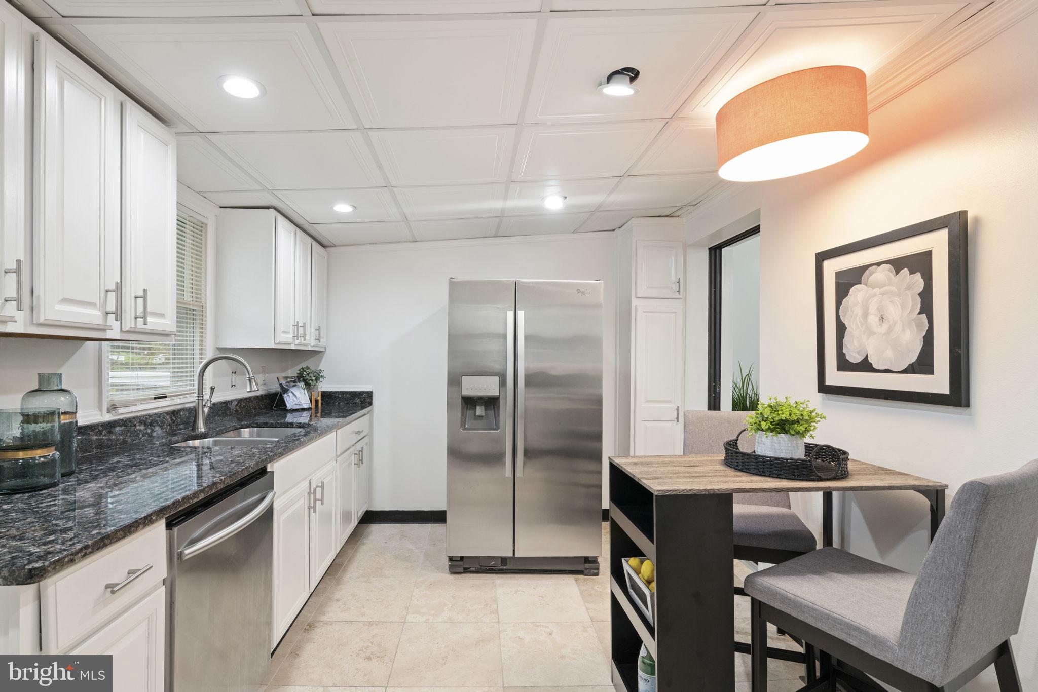 JEFFERSON MANOR - Residential