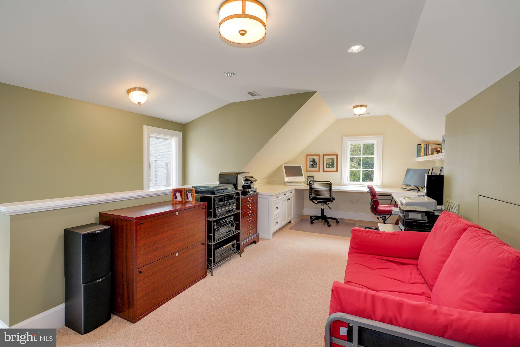 SPRING VALLEY - Residential