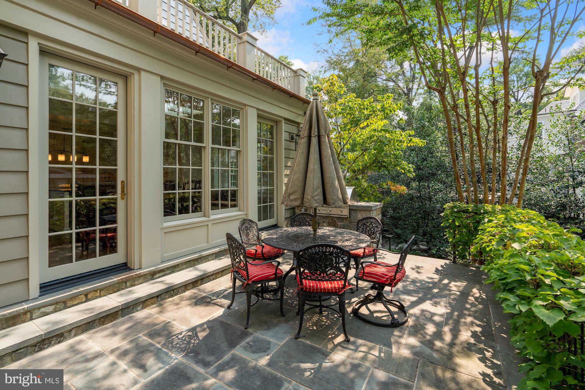 SPRING VALLEY - Residential