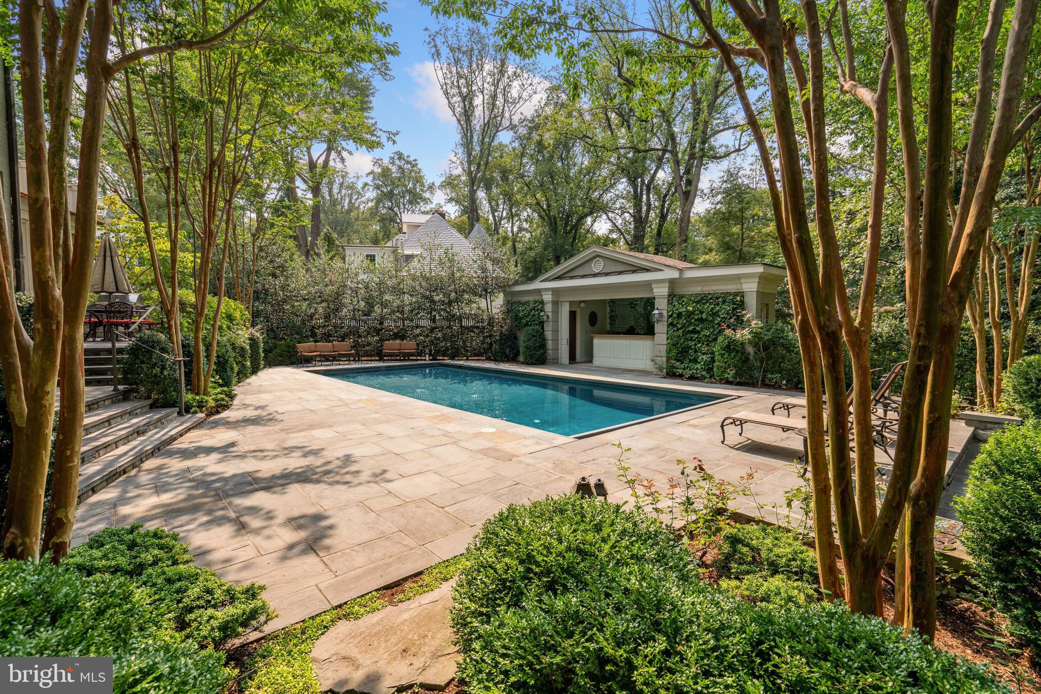 SPRING VALLEY - Residential