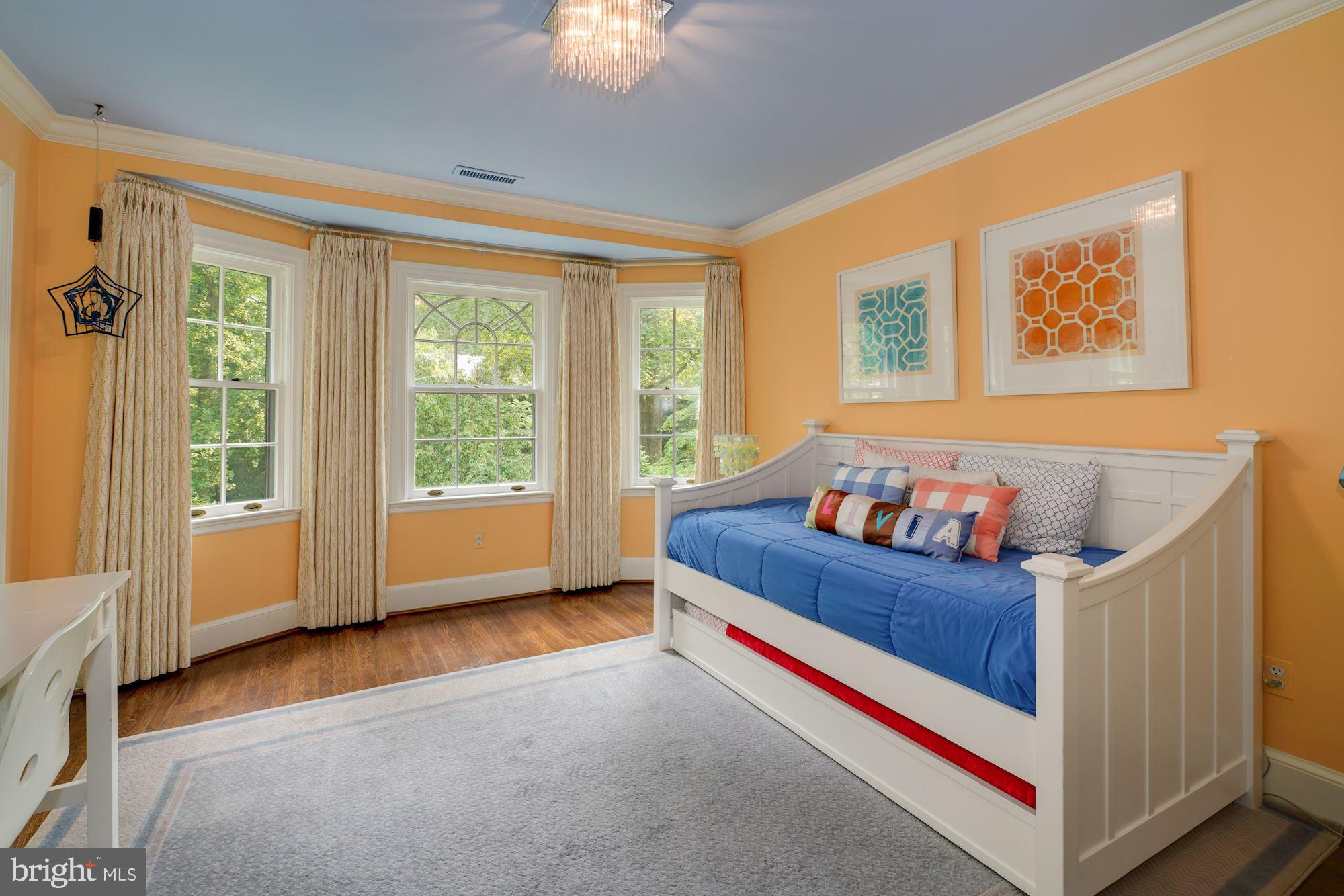 SPRING VALLEY - Residential