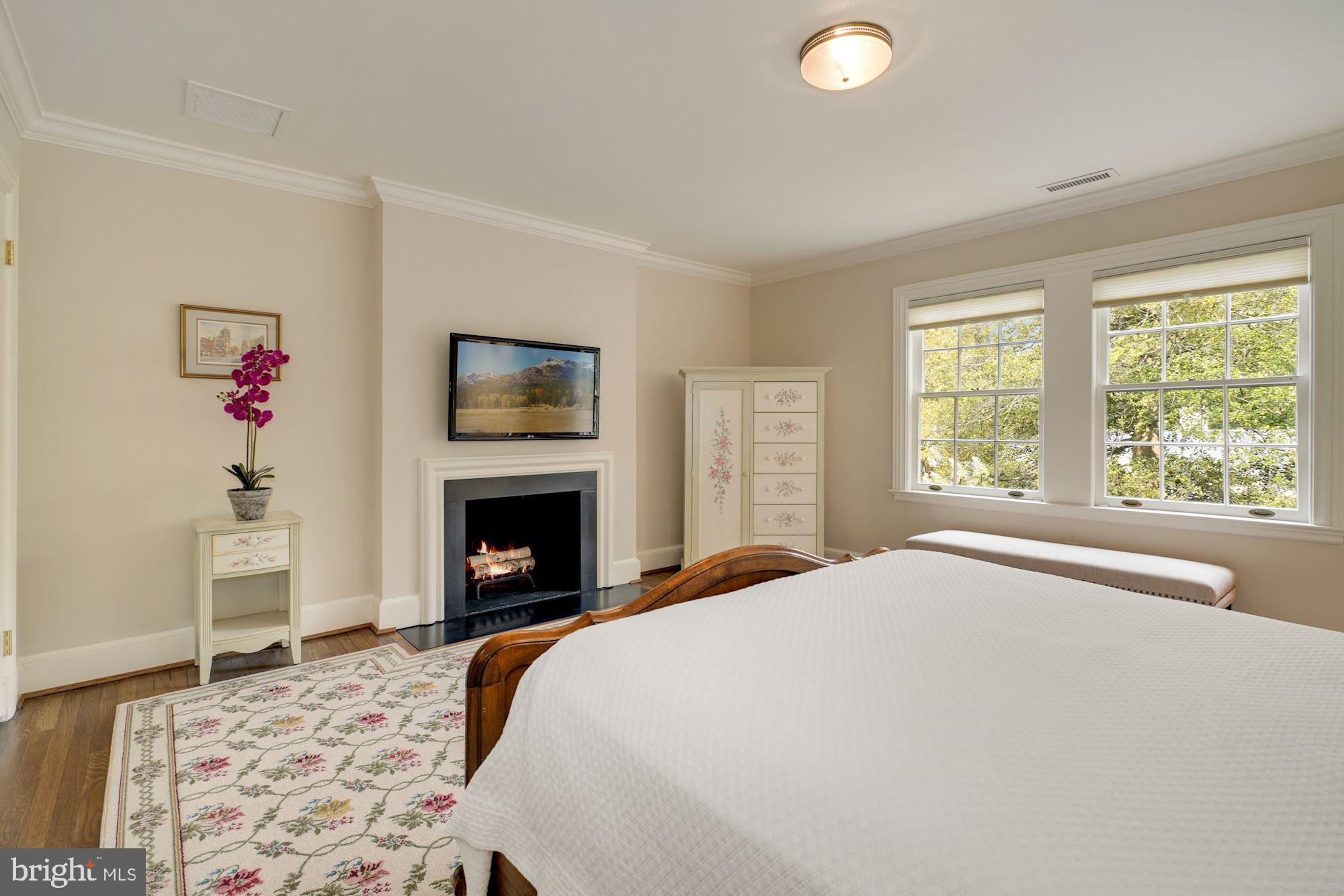 SPRING VALLEY - Residential
