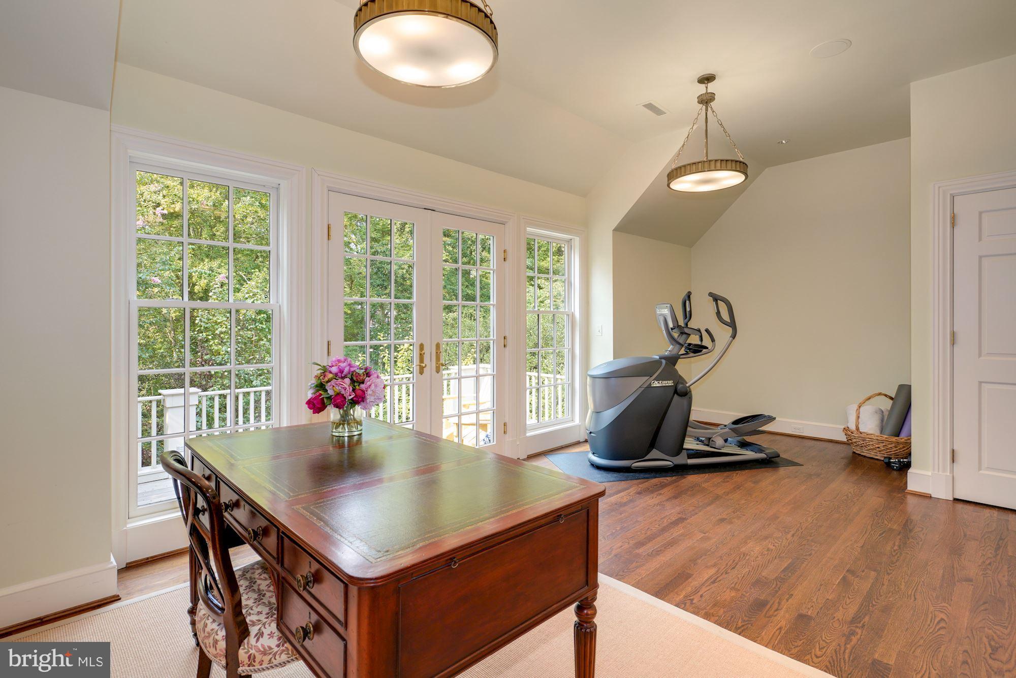 SPRING VALLEY - Residential