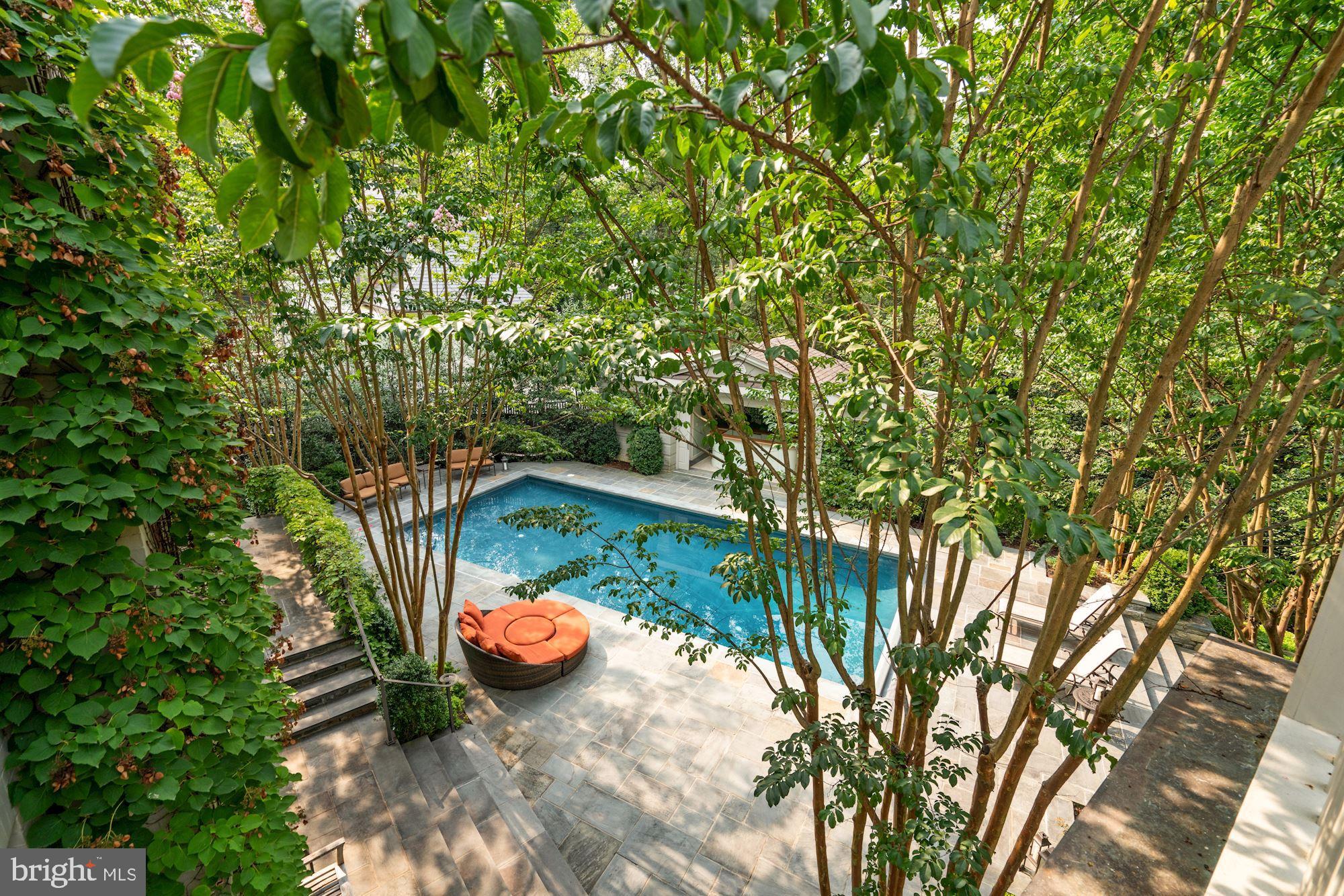 SPRING VALLEY - Residential