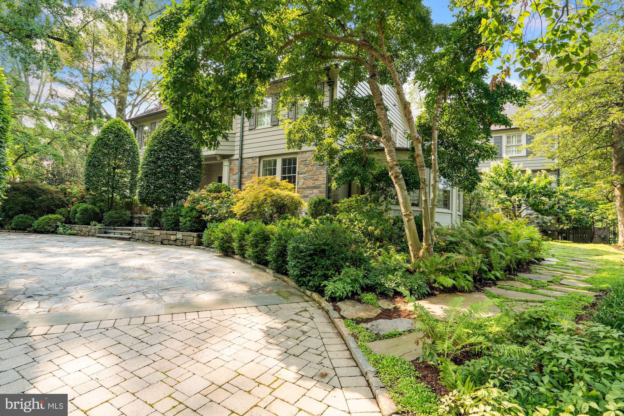 SPRING VALLEY - Residential
