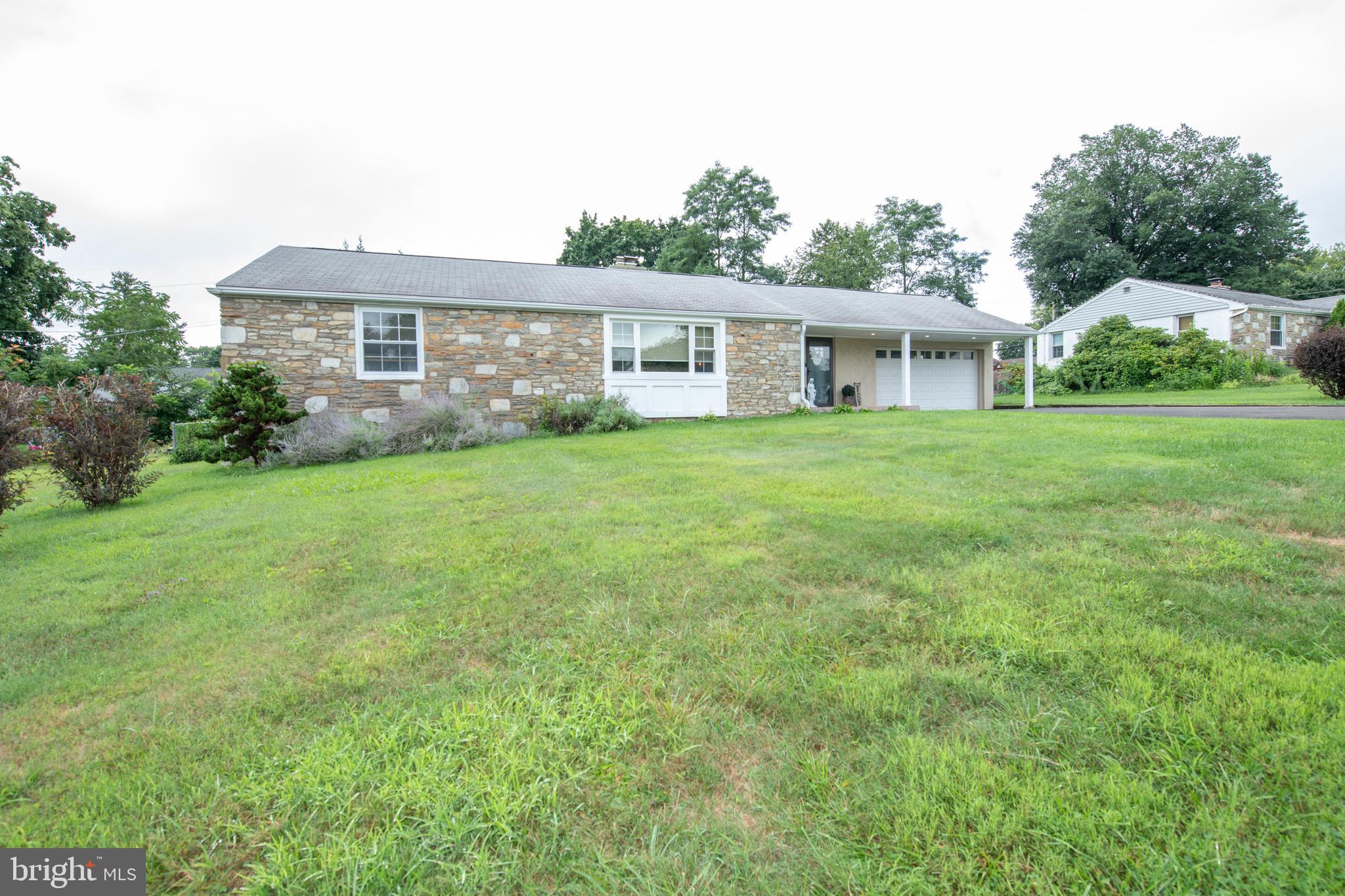 27 N MIDWAY AVENUE