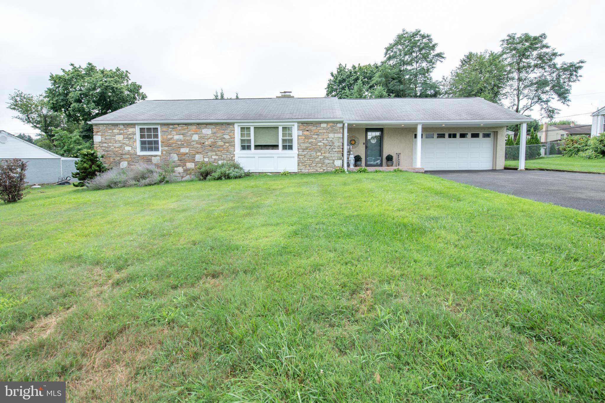 27 N MIDWAY AVENUE