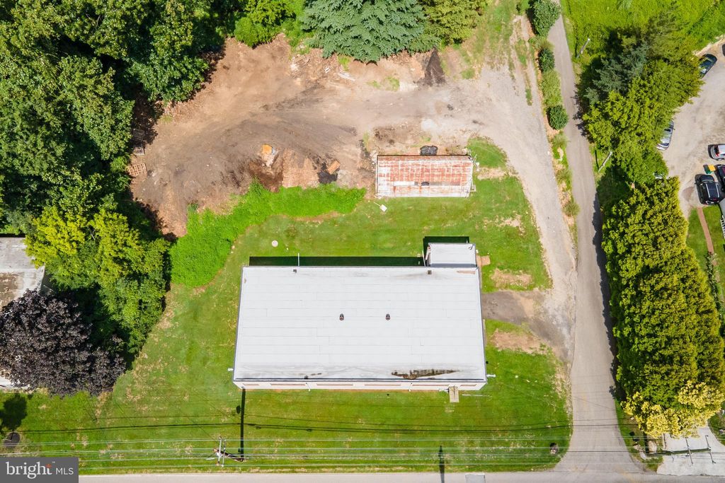 Photo of 5 River Road, CONSHOHOCKEN, PA 19428 (MLS # PAMC2148218)