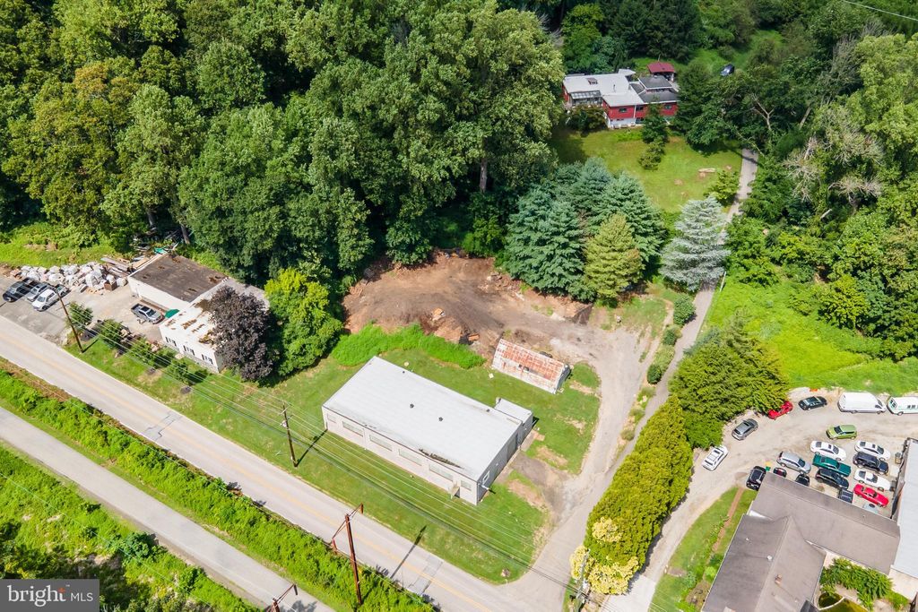 Photo of 5 River Road, CONSHOHOCKEN, PA 19428 (MLS # PAMC2148218)